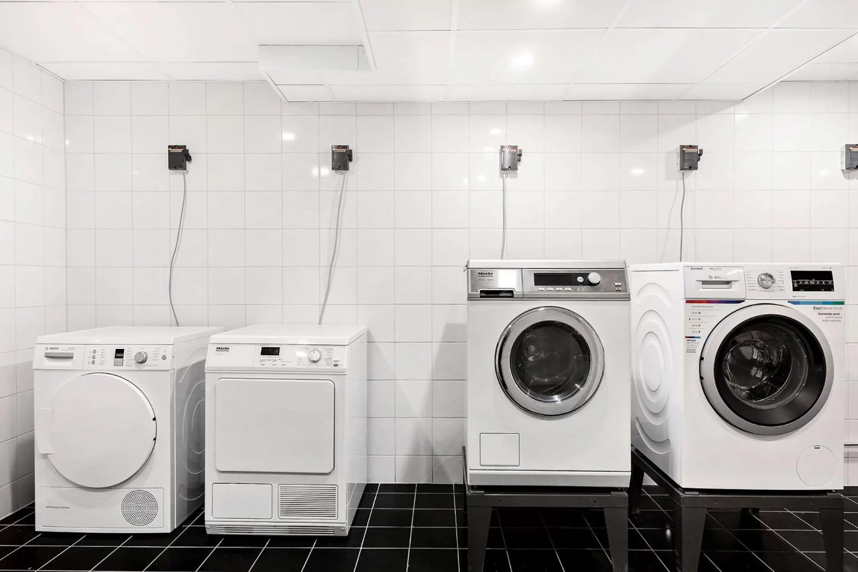 Photo of the whole room, Bathroom in Sure Hotel Studio by Best Western Bromma