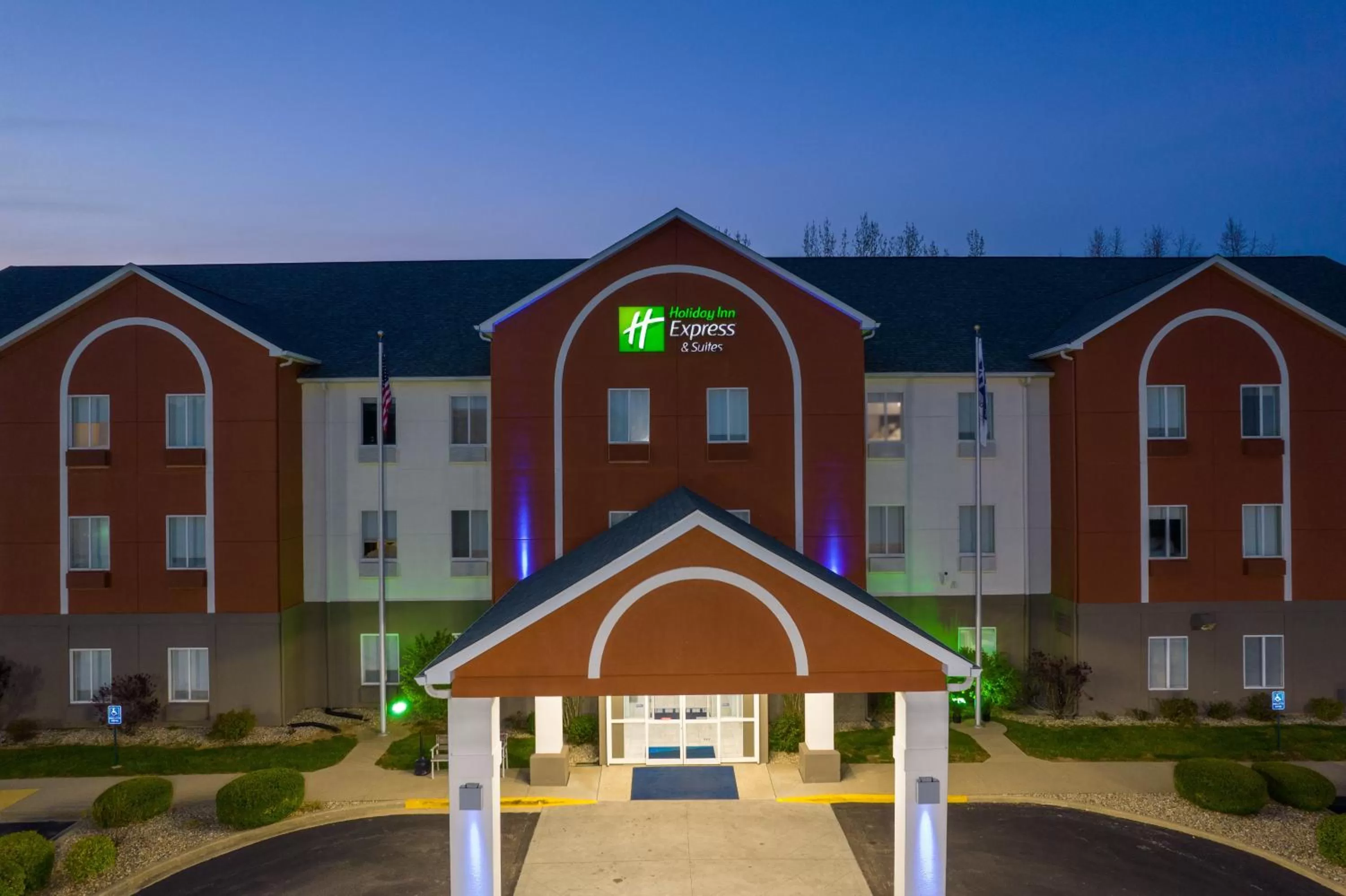 Property building in Holiday Inn Express Hotel & Suites Bedford by IHG