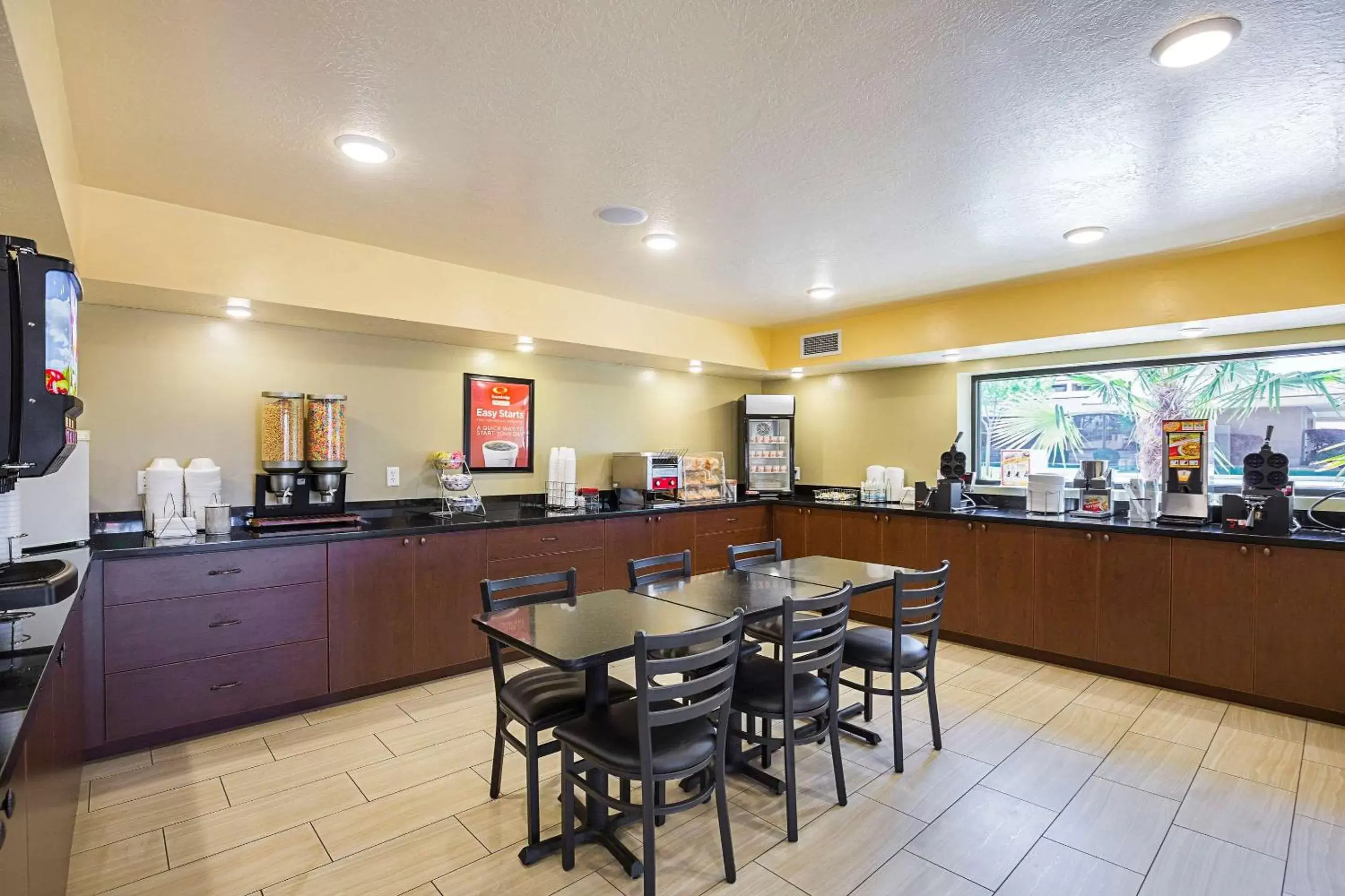 Restaurant/Places to Eat in Econo Lodge Hurricane - Zion National Park Area