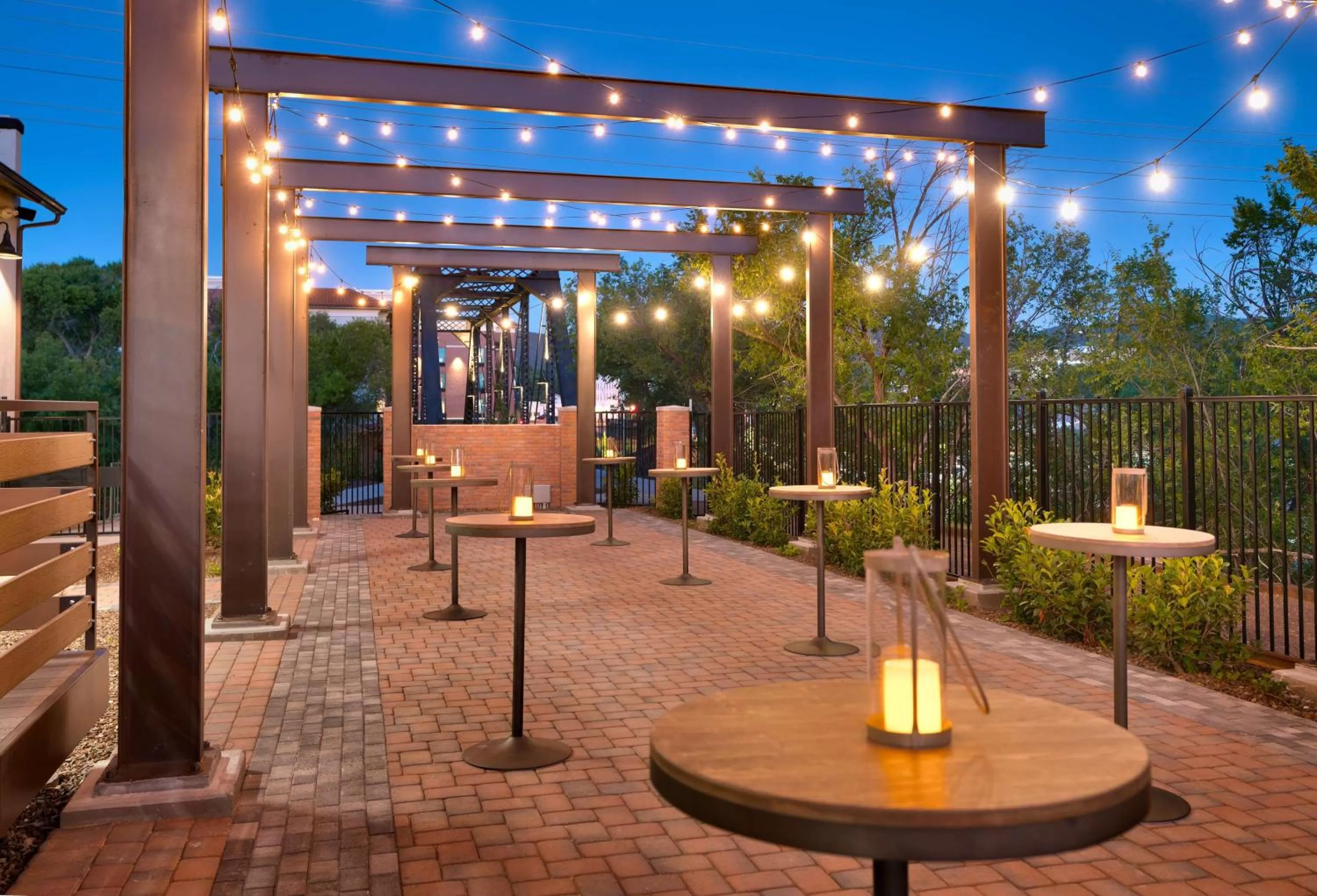 Dining area in Hilton Garden Inn Prescott Downtown, Az