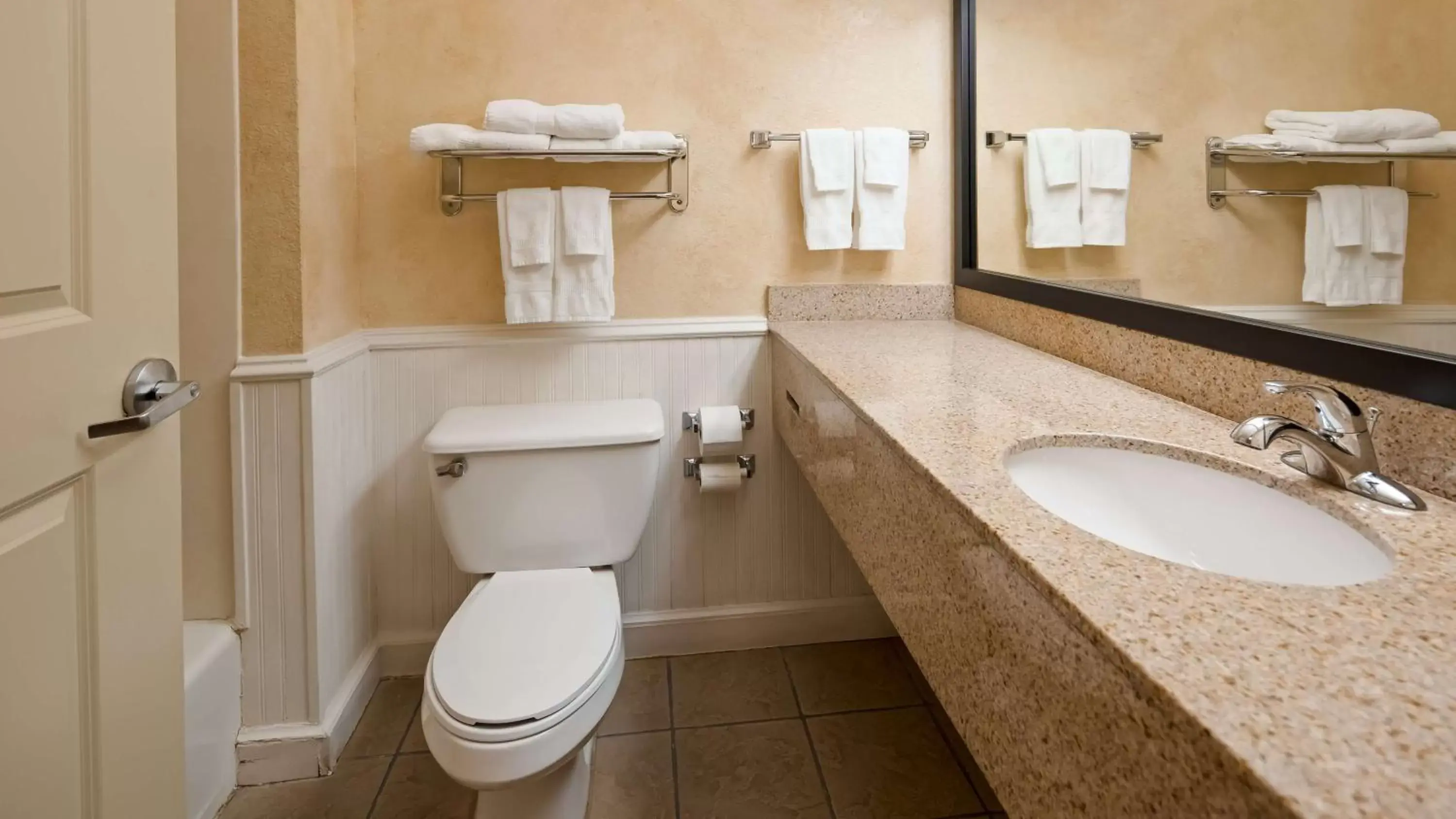 Bathroom in Best Western Dinosaur Valley Inn & Suites