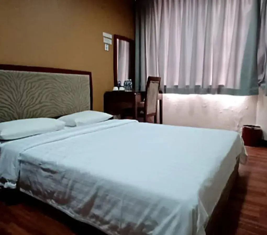 Bed in Hotel Sadong 88