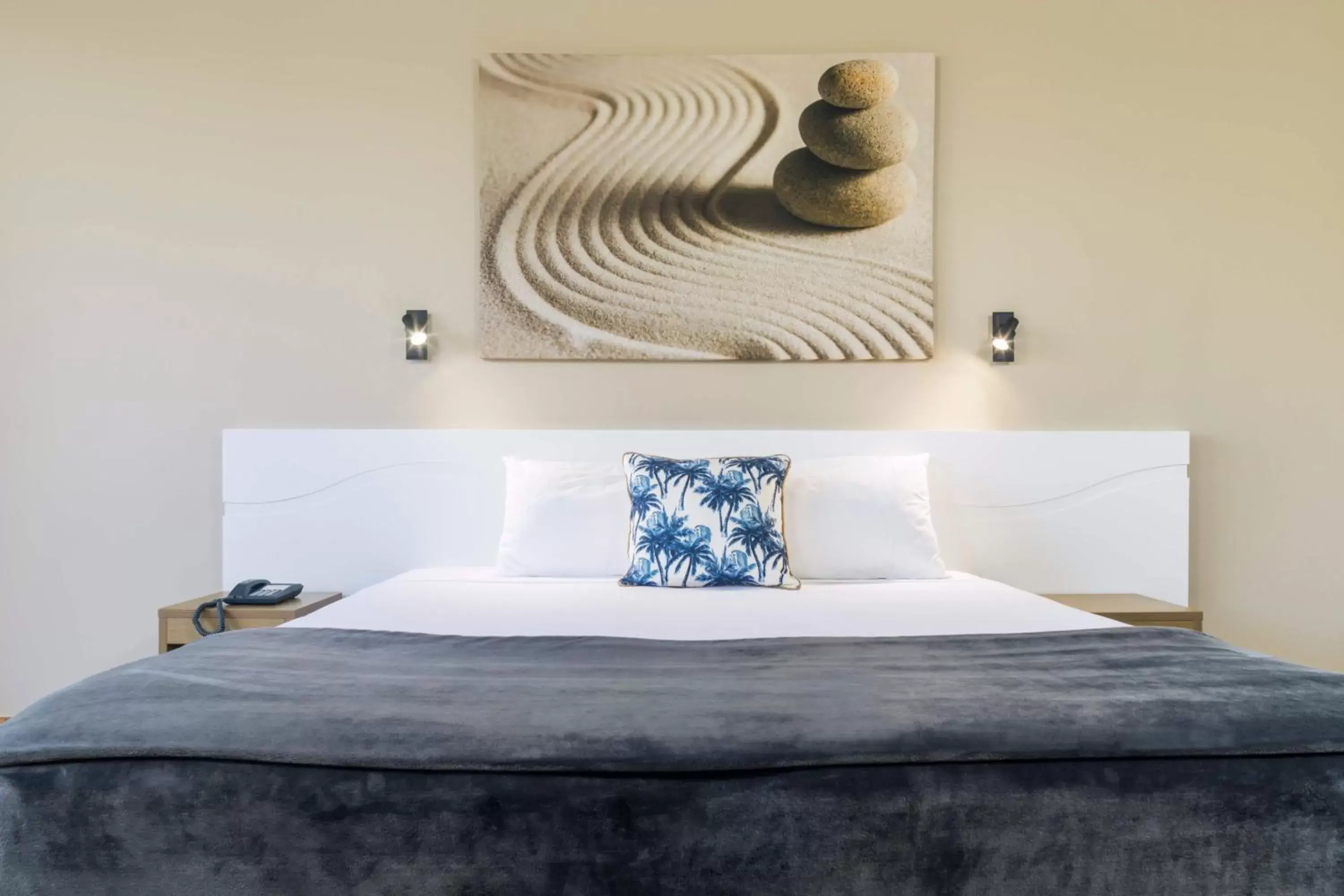 Bedroom, Bed in Pacific Hotel Cairns Bedroom, Bed in Pacific Hotel Cairns