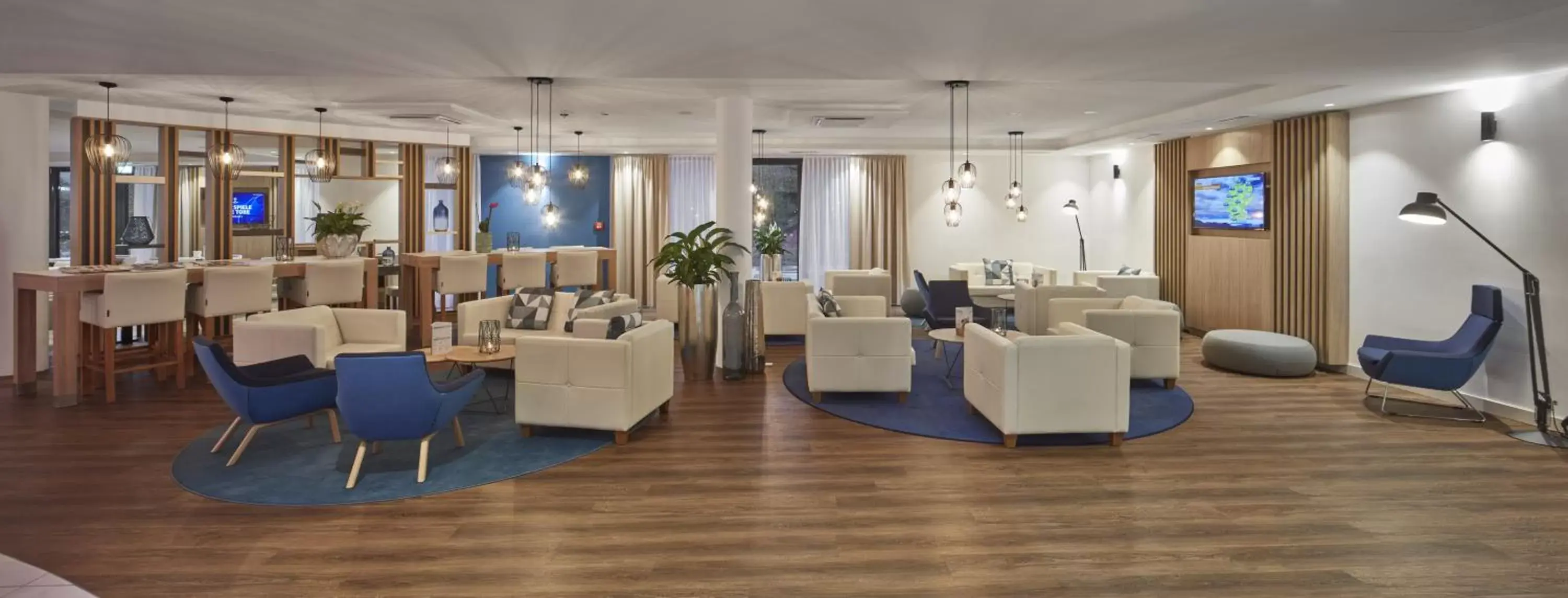 Lobby or reception, Restaurant/Places to Eat in Holiday Inn Express - Merzig, an IHG Hotel