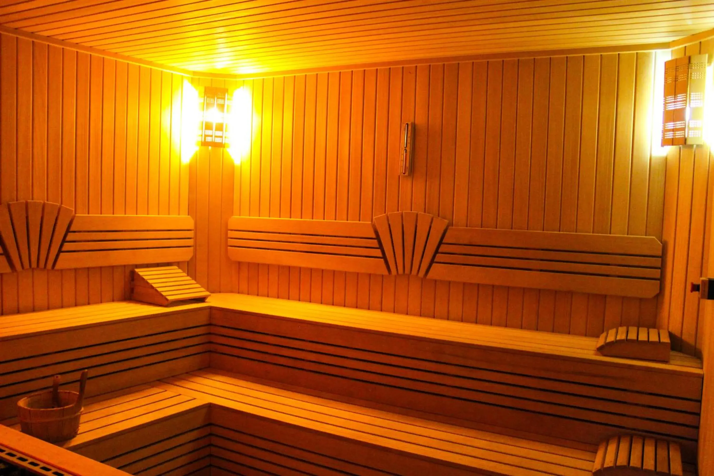 Sauna in Midmar Hotel