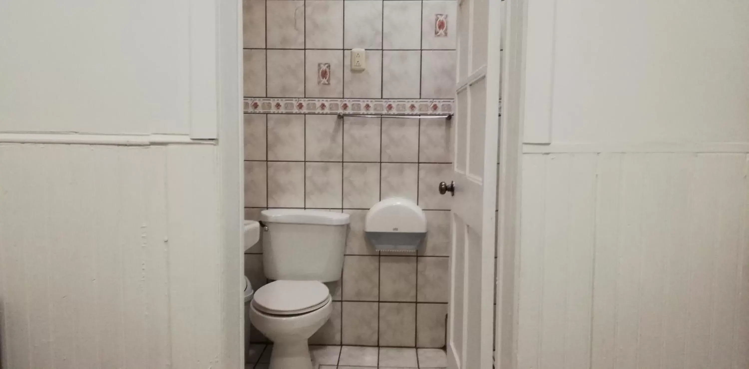 Bathroom in Casa Mayela Guest House