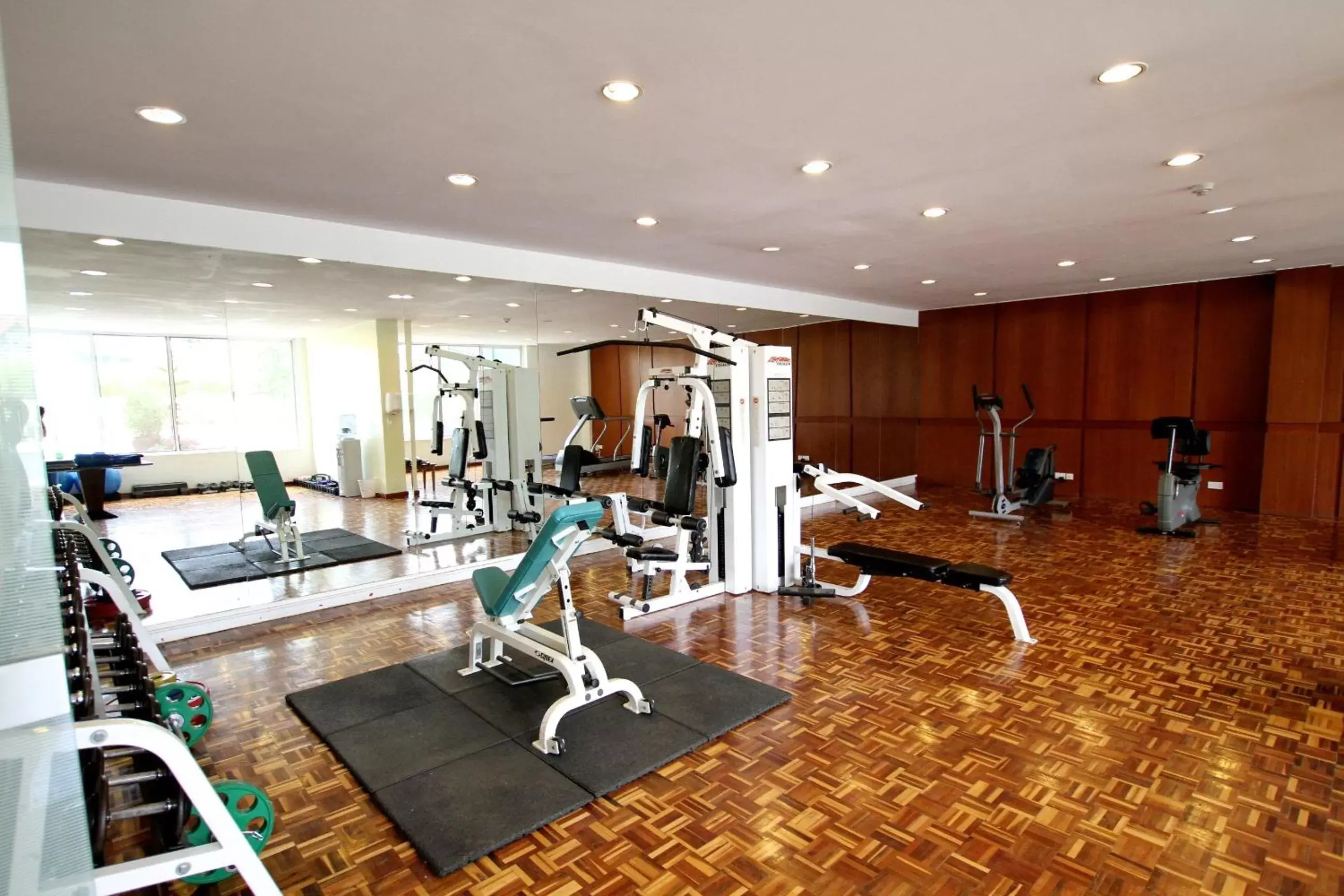 Fitness centre/facilities, Fitness Center/Facilities in Yaya Hotel & Apartments