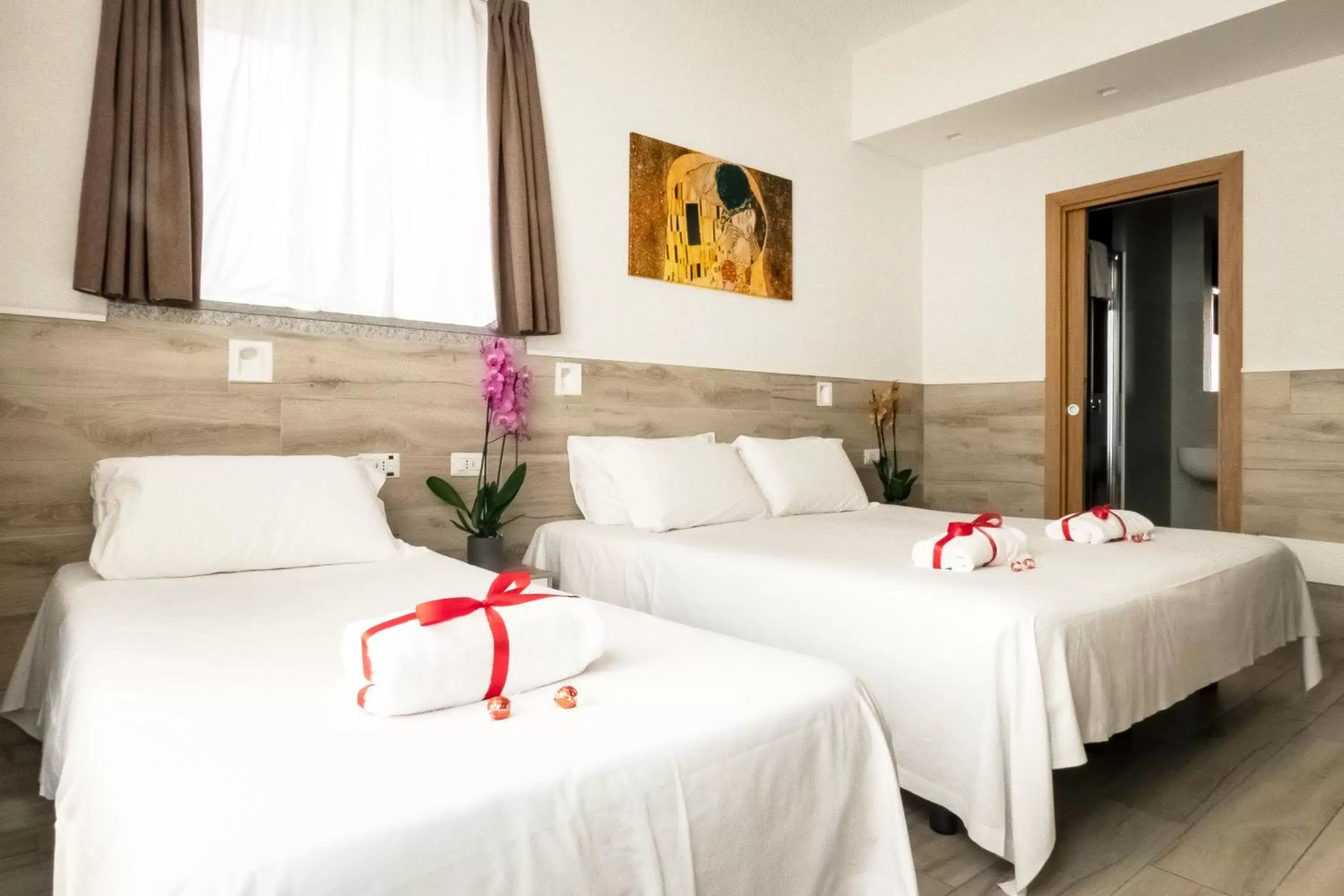 Photo of the whole room, Bed in Eurohotel Photo of the whole room, Bed in Eurohotel