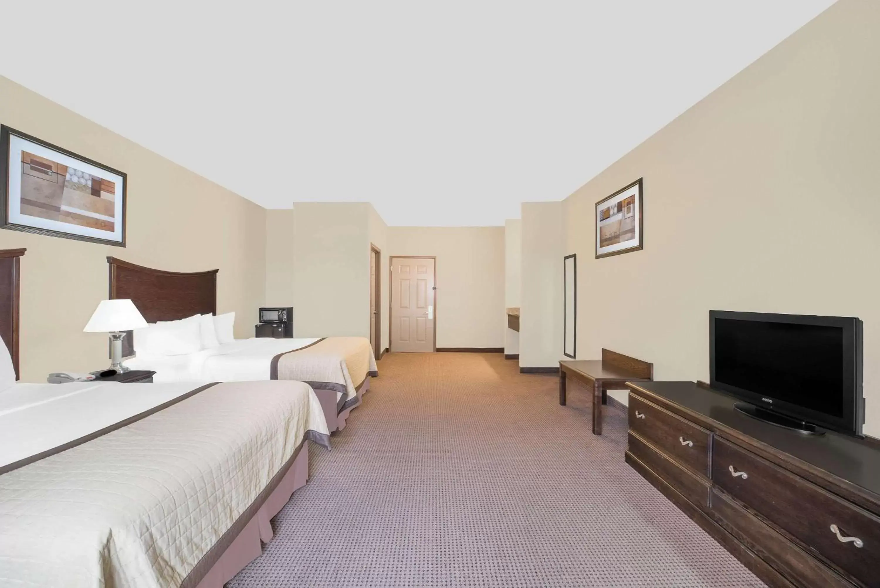 Photo of the whole room, Bed in Baymont by Wyndham Snyder Photo of the whole room, Bed in Baymont by Wyndham Snyder