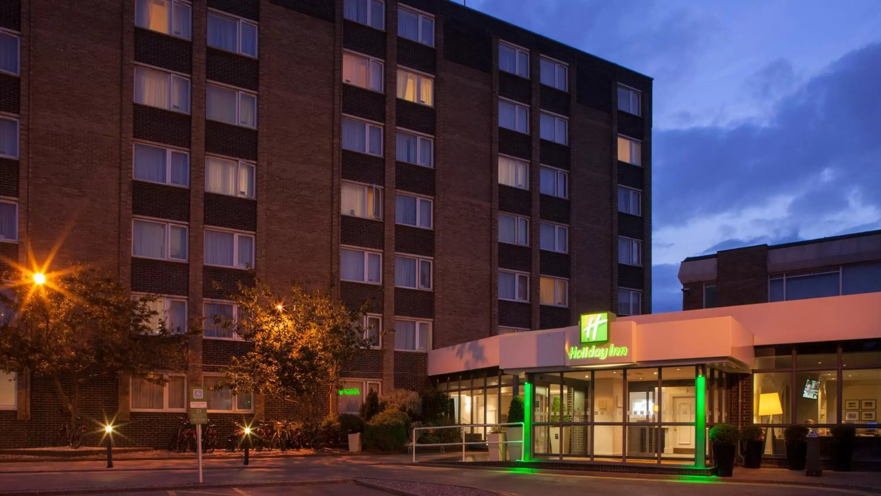 Property Building in Holiday Inn Portsmouth, an IHG Hotel