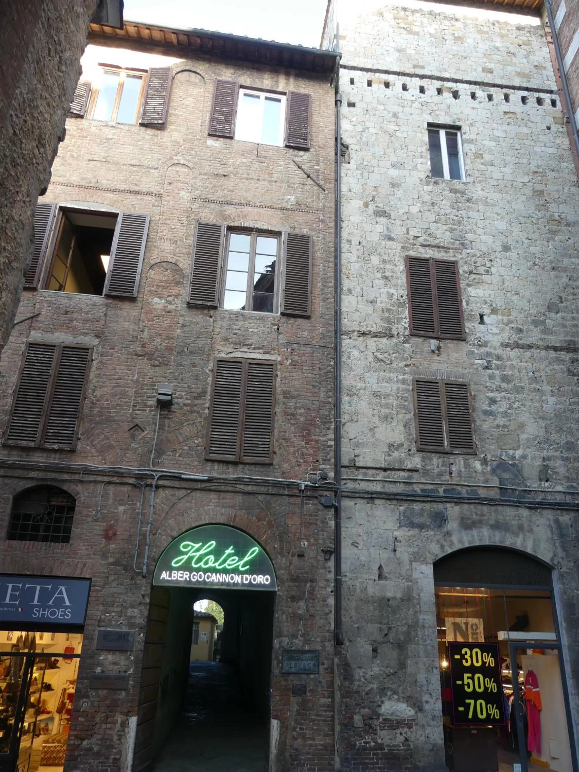 Property building in Albergo Cannon d'Oro