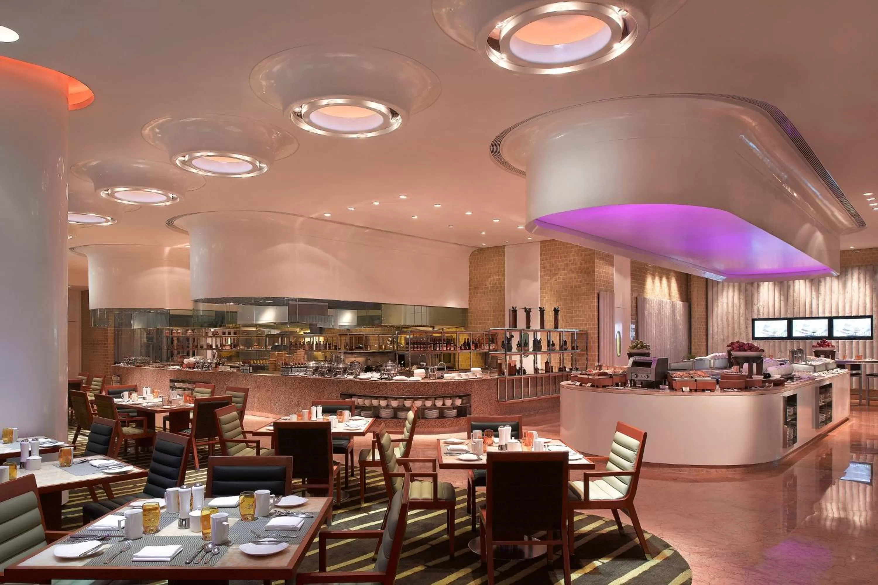 Restaurant/places to eat in JW Marriott Hotel Medan