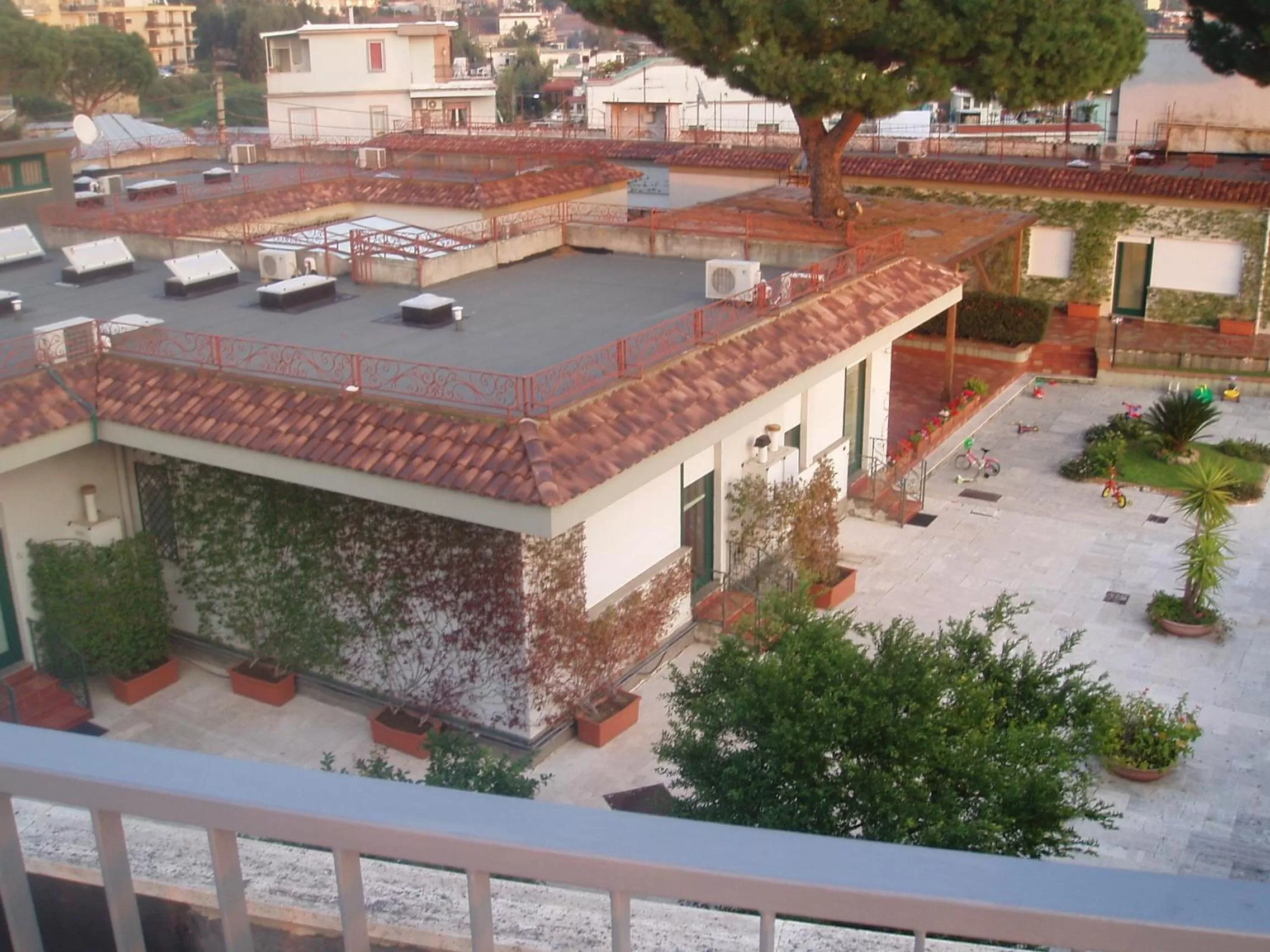 Facade/entrance in Miramare Residence