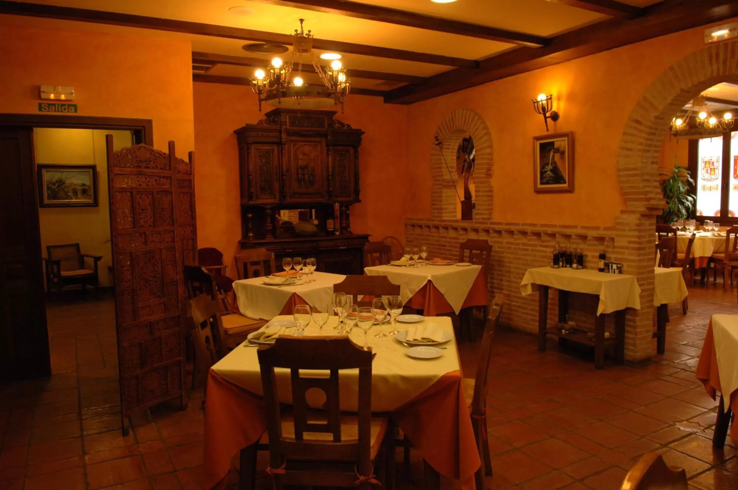 Restaurant/Places to Eat in Hospederia Princesa Elima