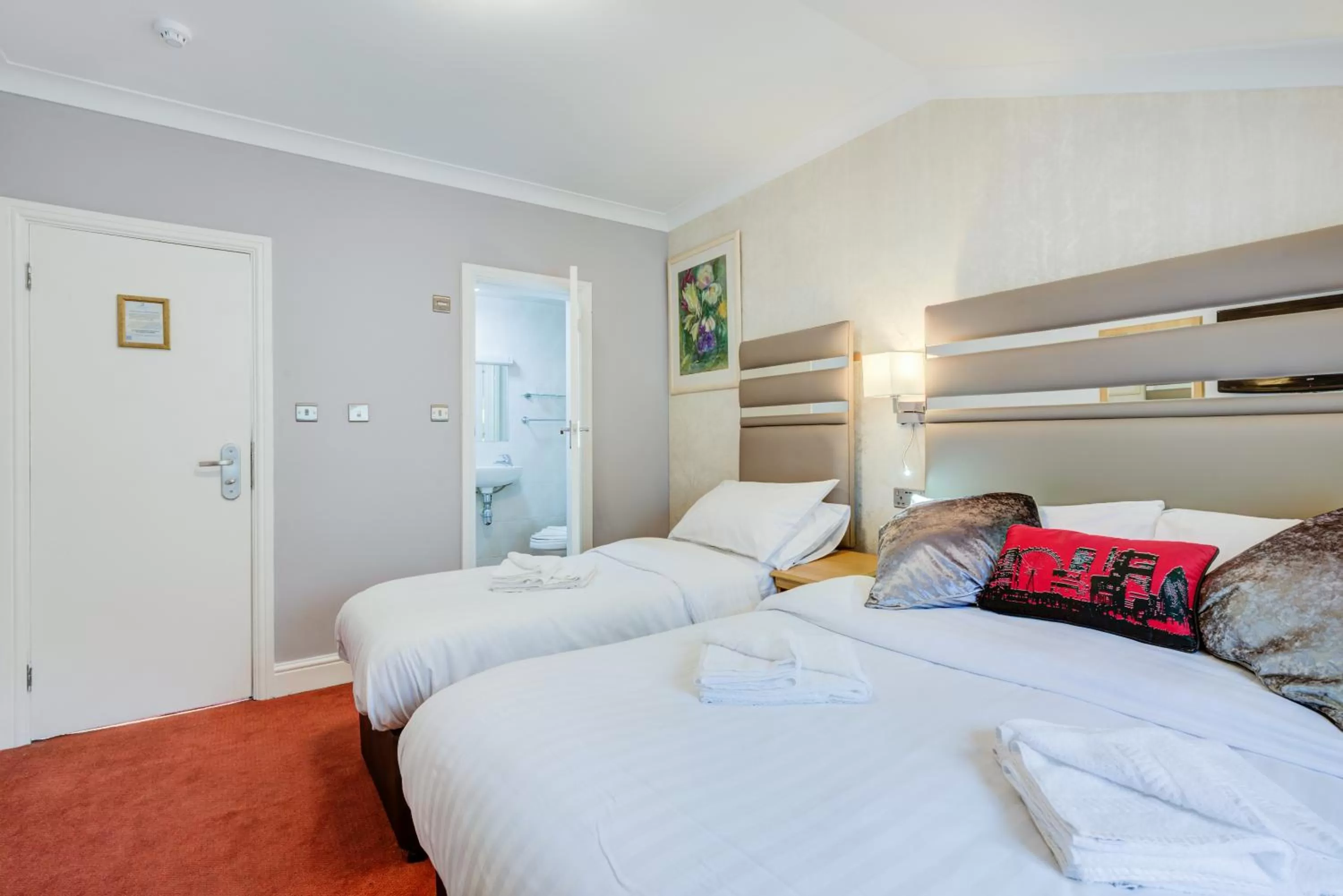 Bed in Admiral Hotel at Park Avenue