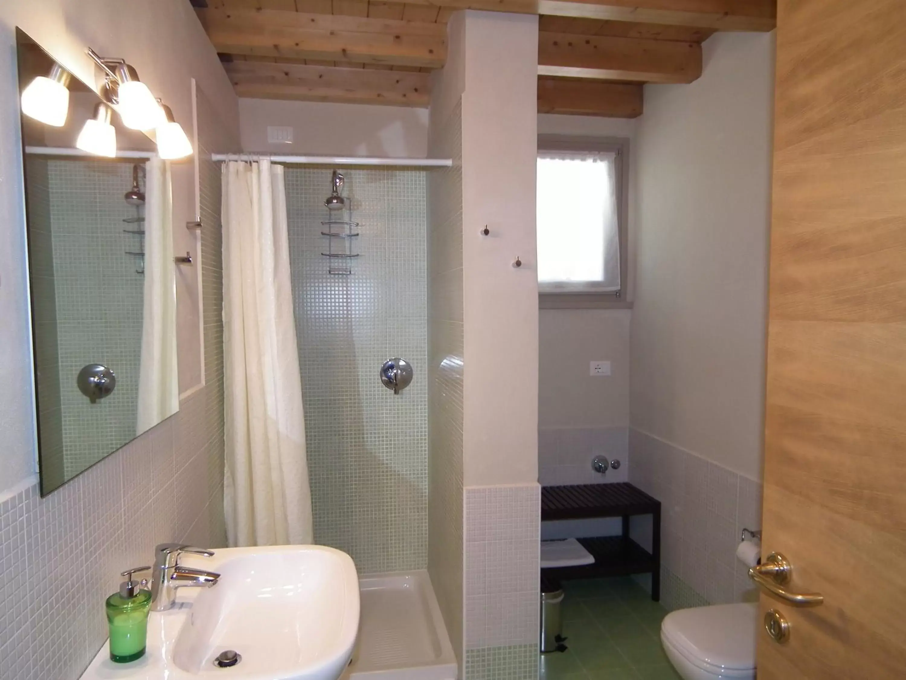 Bathroom in L'Isolo b&b e case vacanza