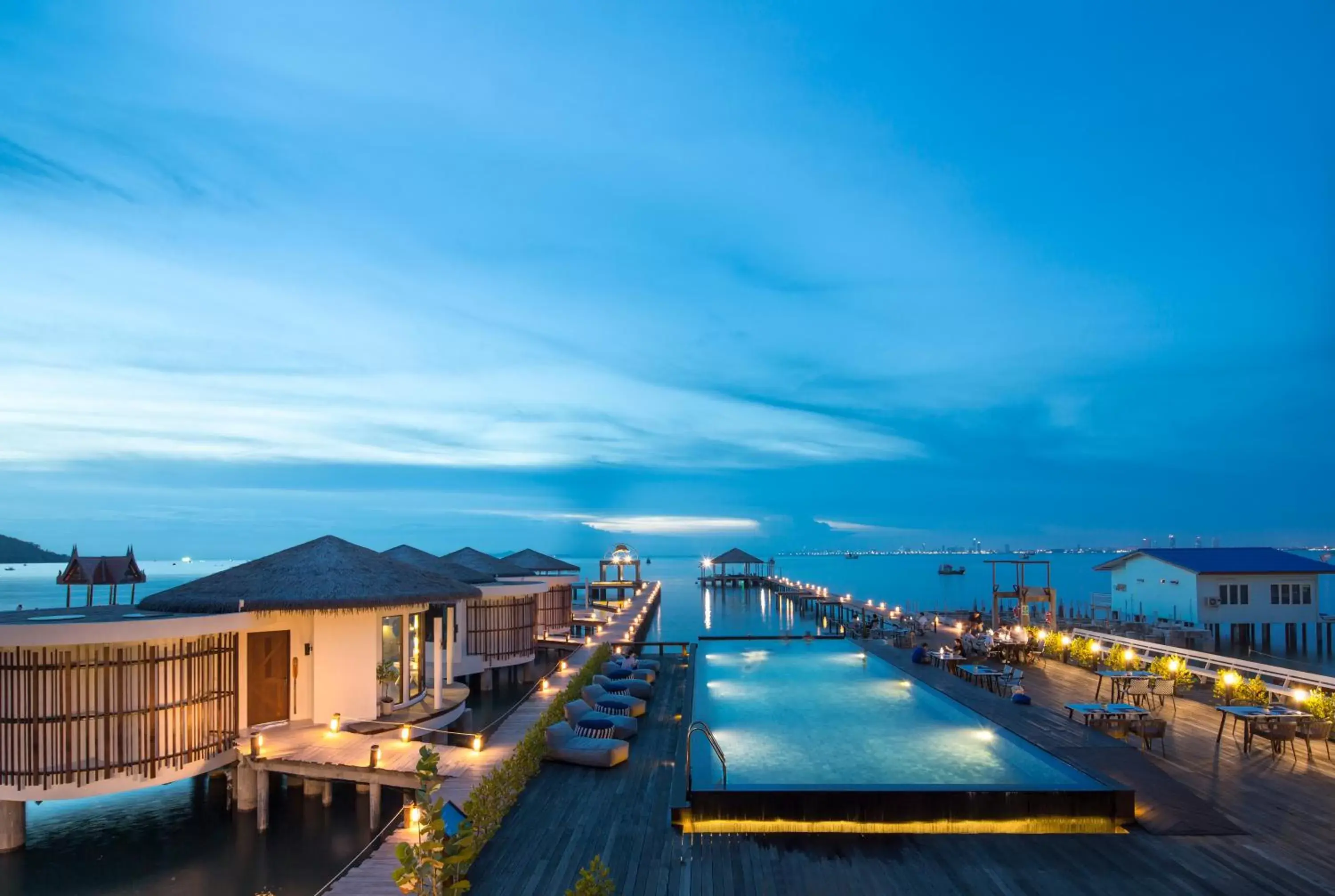 Swimming pool in Kept Bangsaray Hotel Pattaya