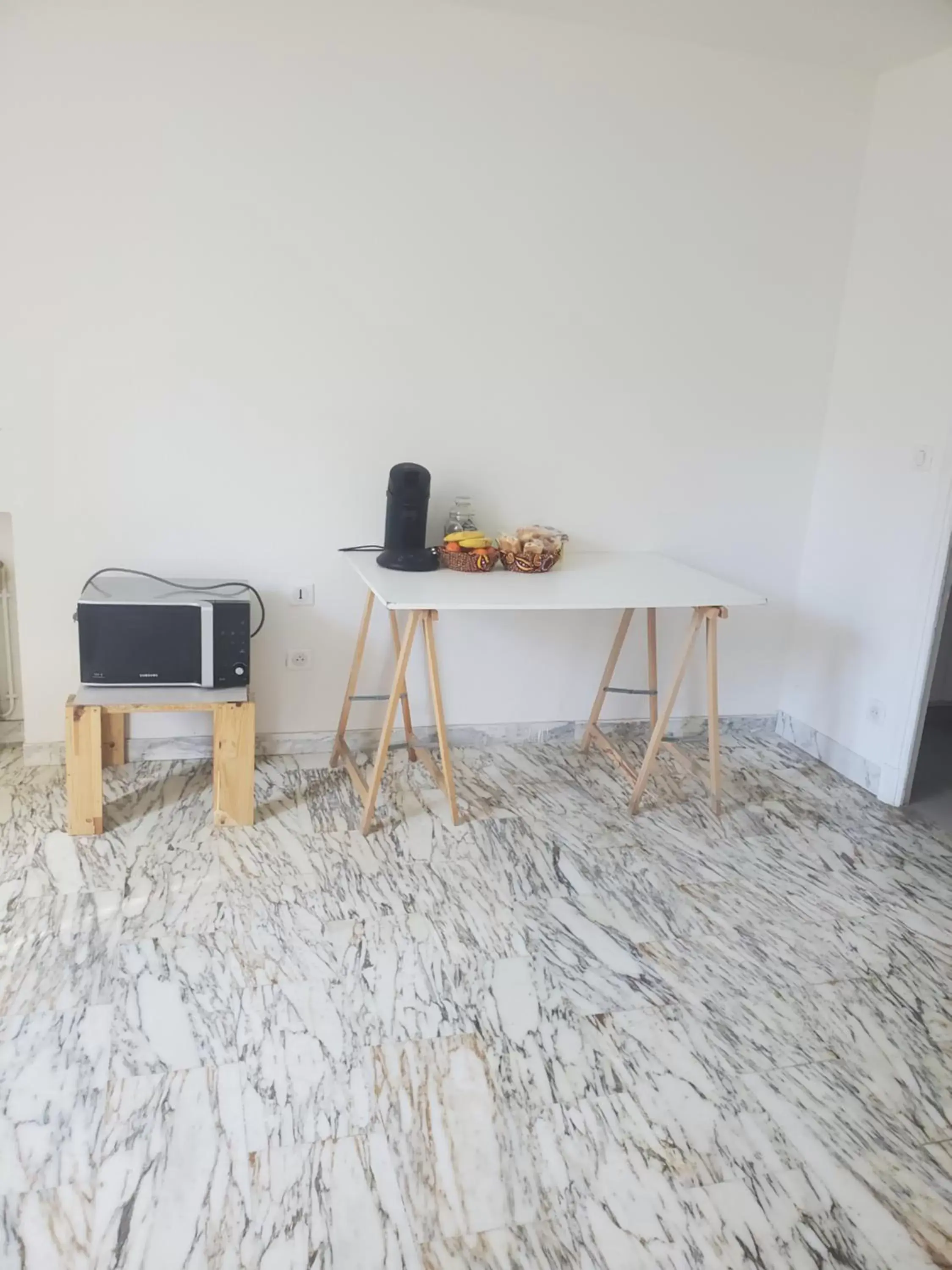 Dining area in Home saint roch