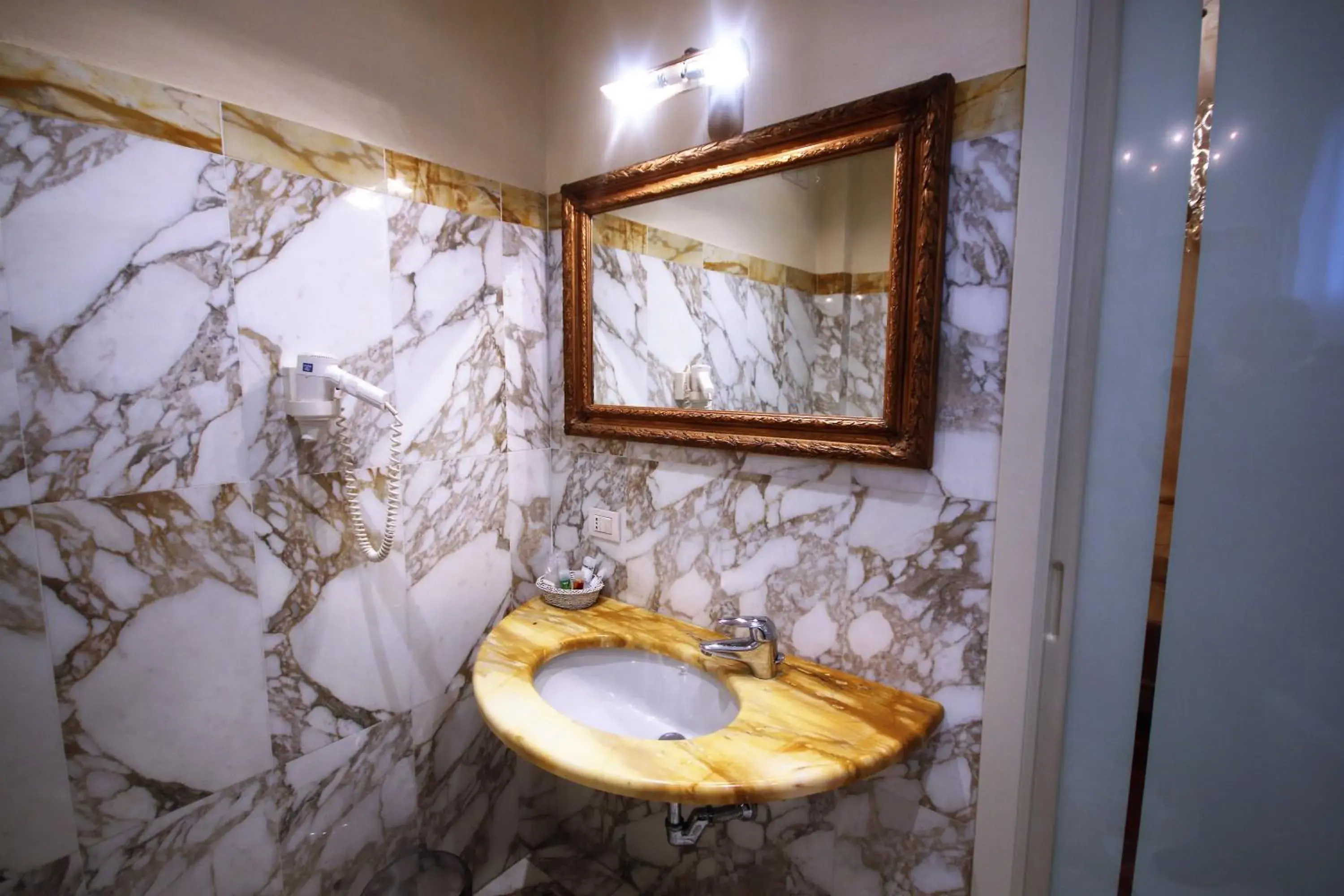 Bathroom in Albergo Tre Pozzi