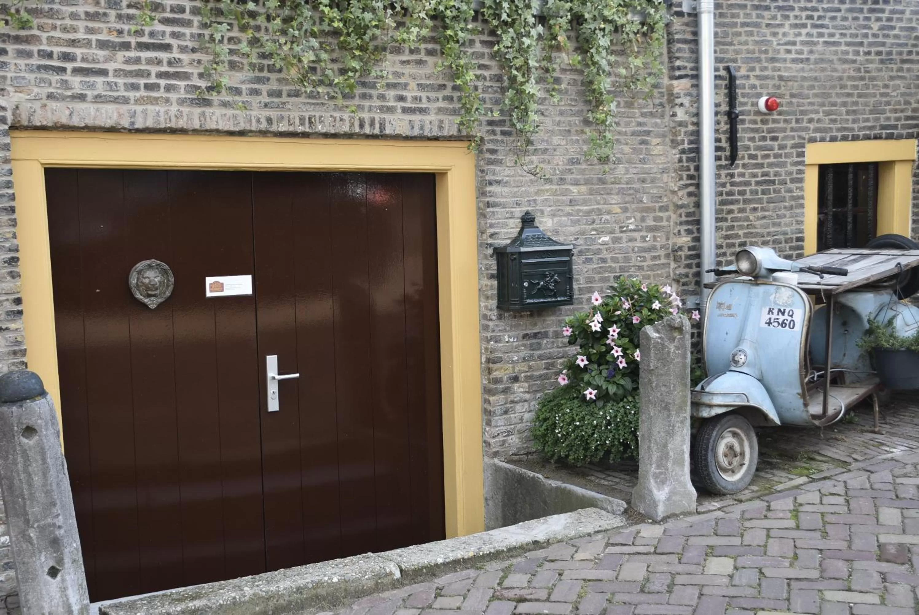 Property building in De Gusto