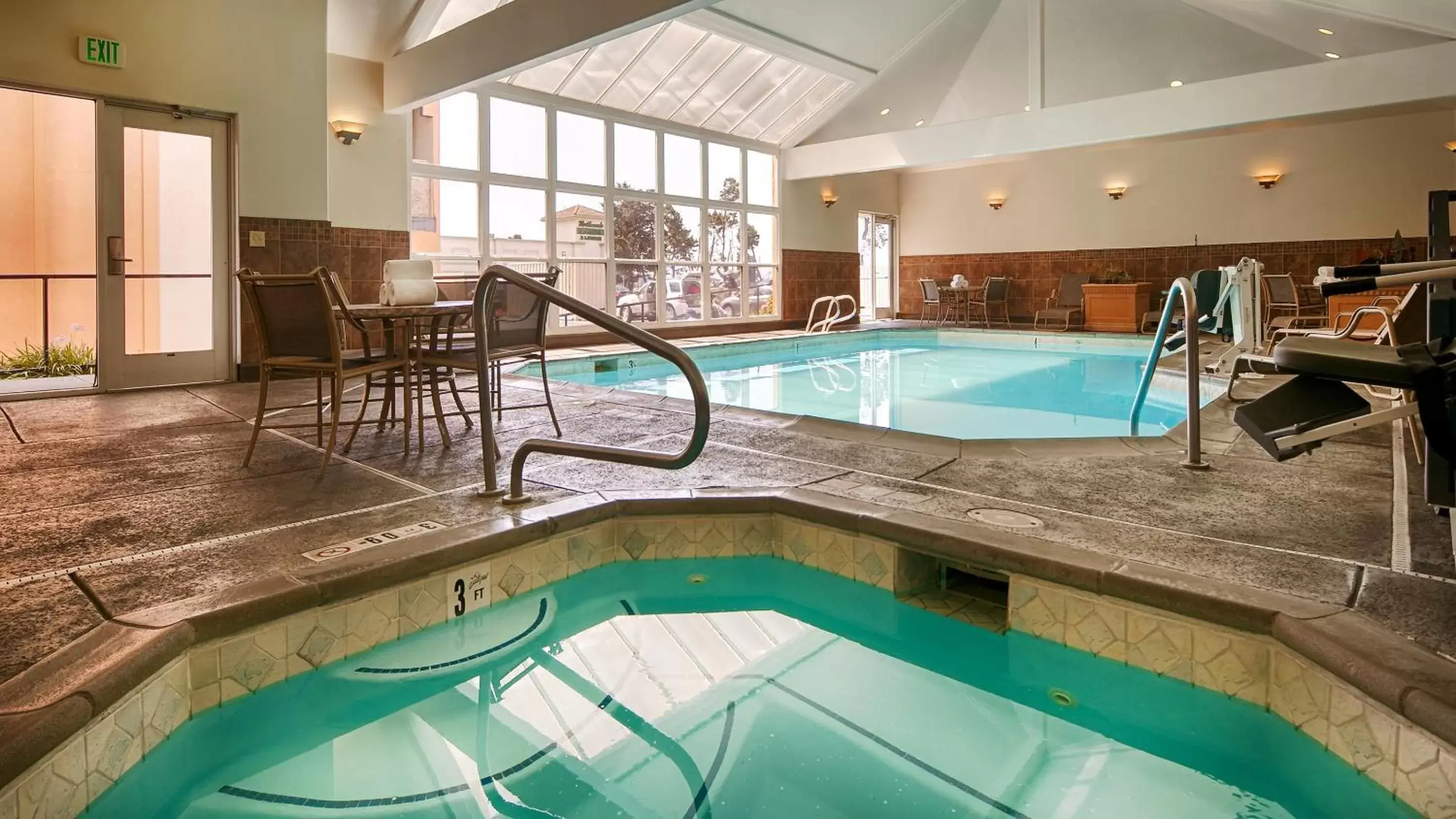 Spa and wellness centre/facilities, Swimming Pool in Best Western Plus Northwoods Inn