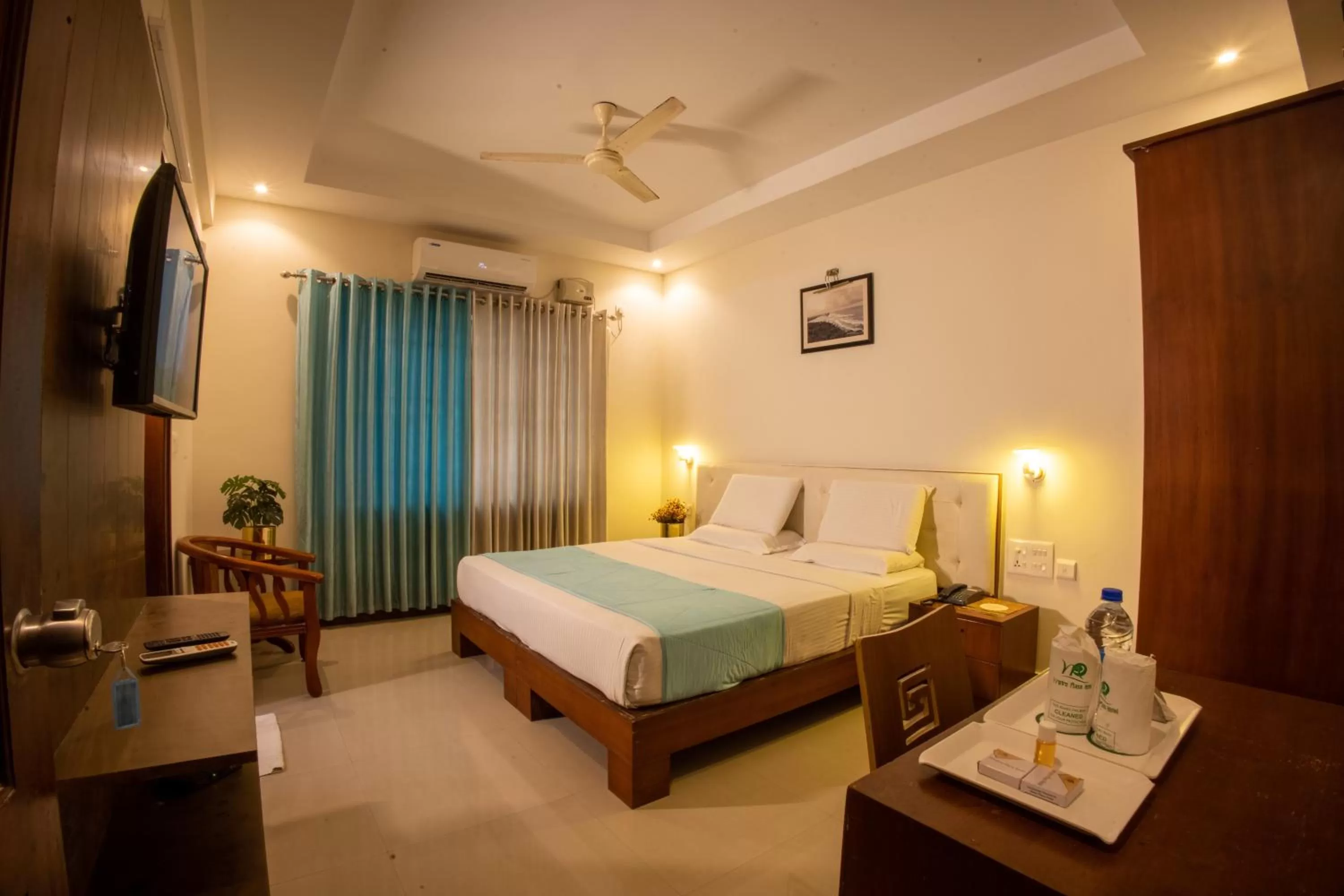 Bedroom, Bed in Metro Plaza Hotel by RAK Rooms, Mangaluru