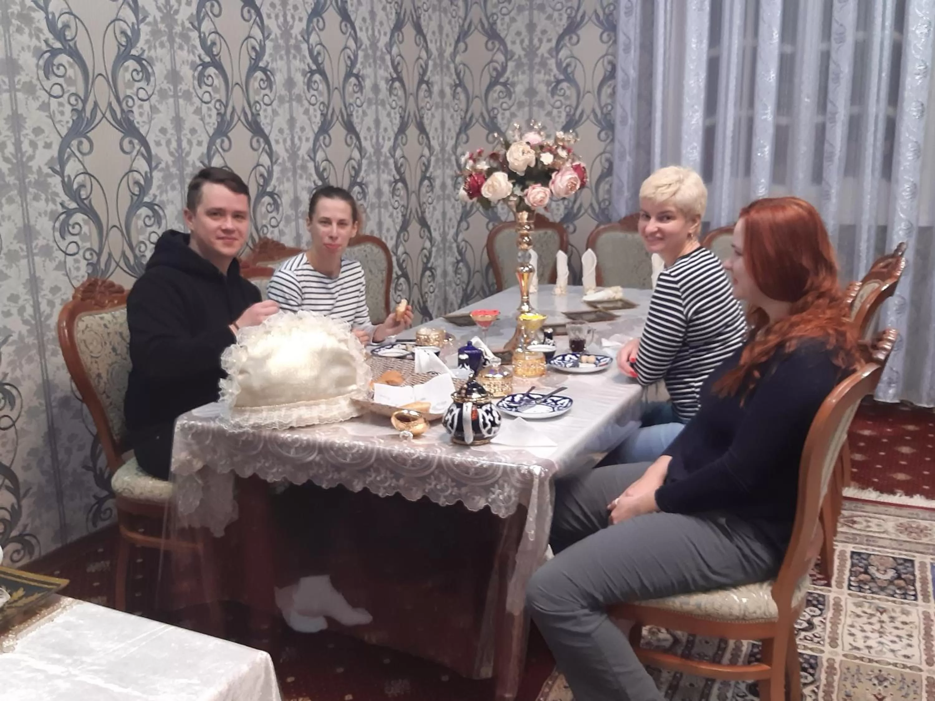 People in Risqiro'z Ancient Boutique Hotel