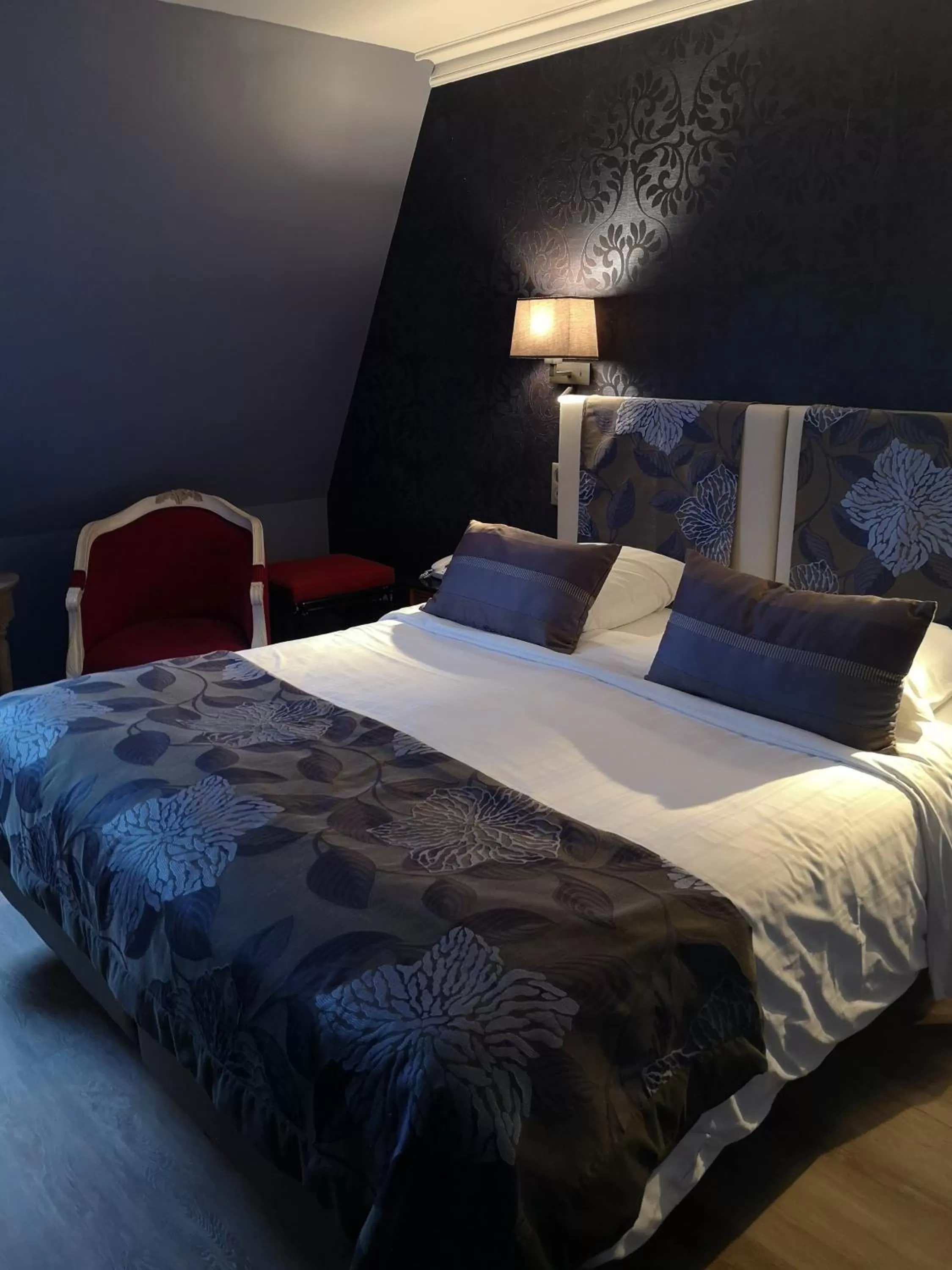 Bed in Villa Augeval Hôtel de charme & Spa