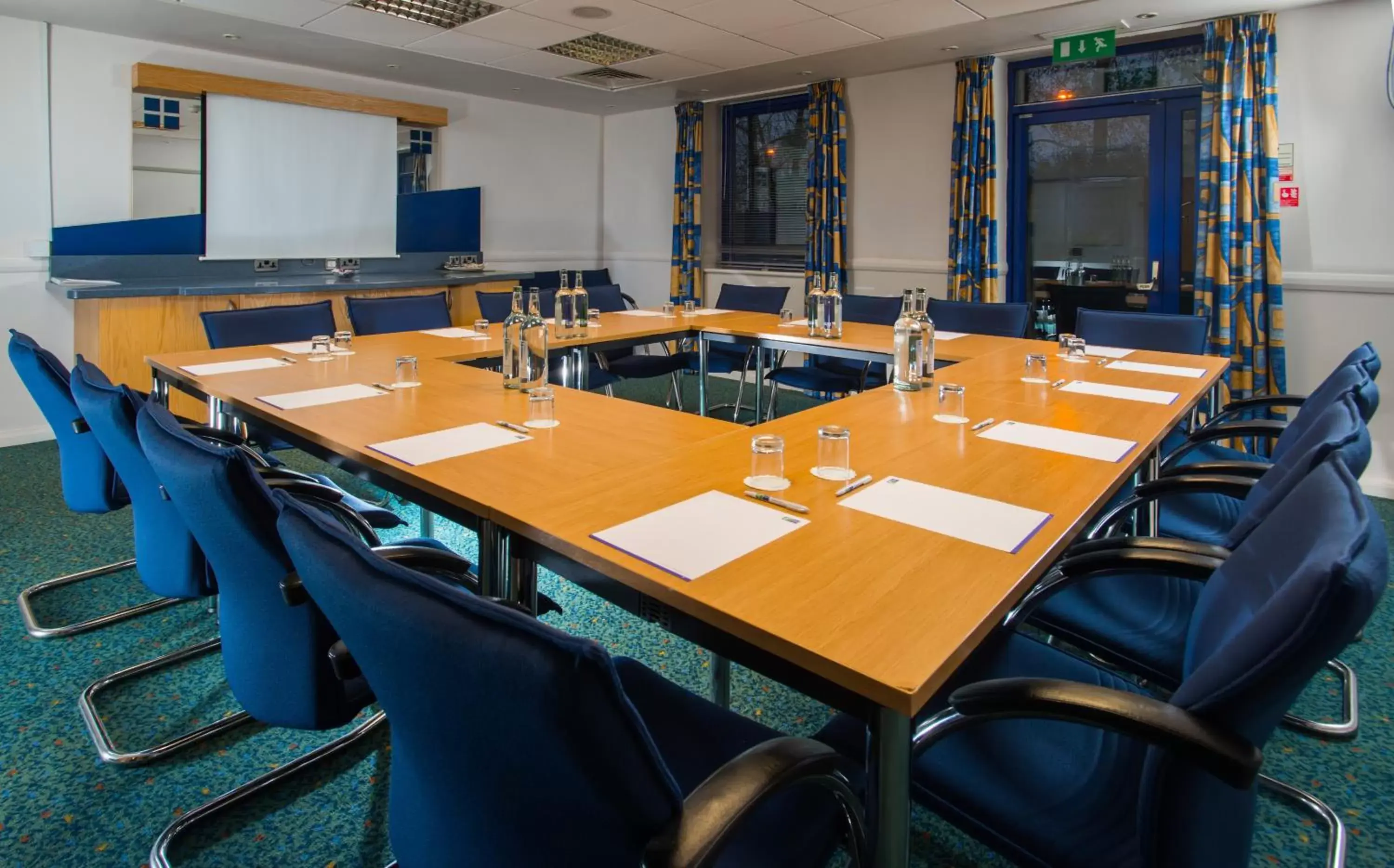 Meeting/conference room in Holiday Inn Express Droitwich Spa, an IHG Hotel