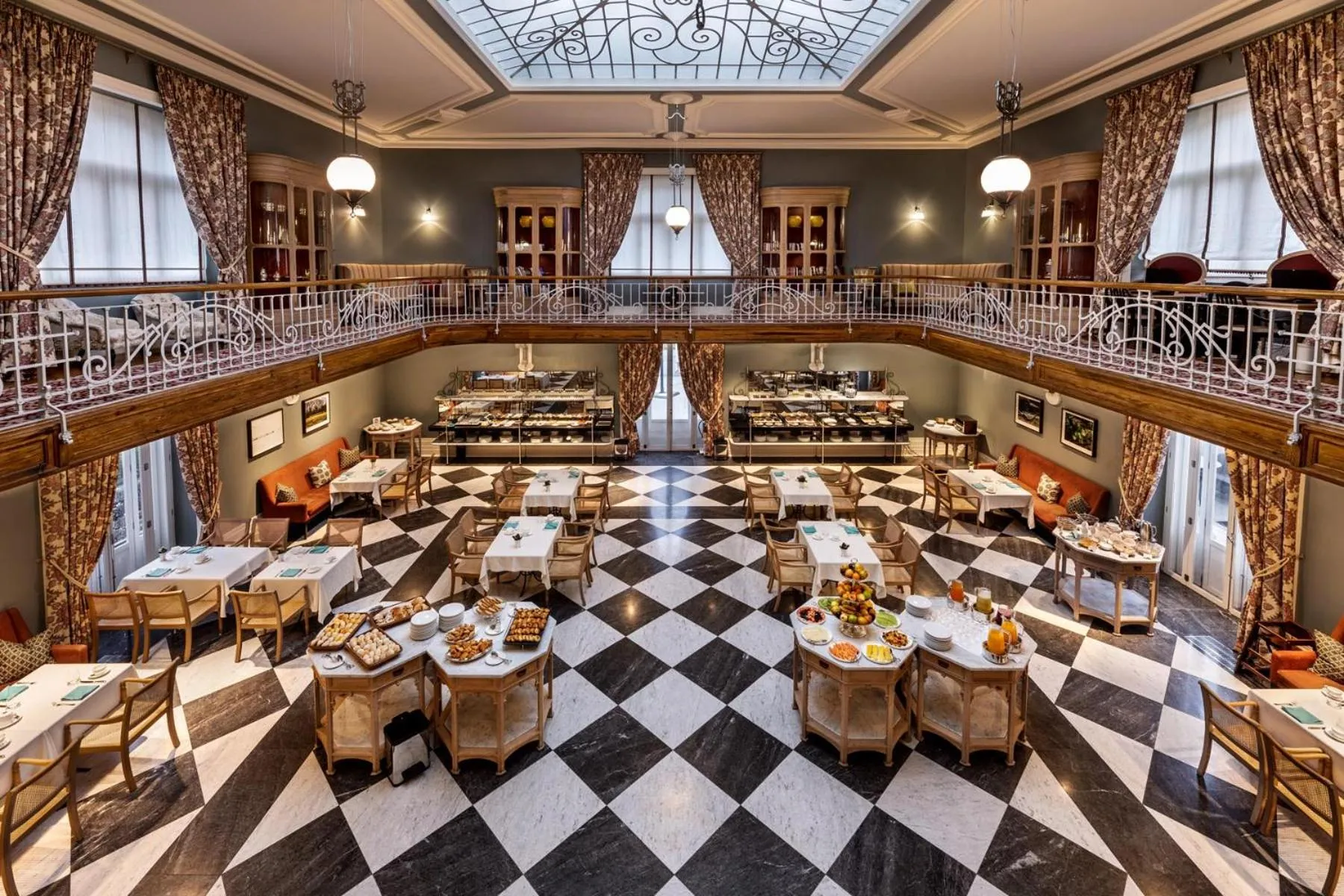 Breakfast in Vidago Palace