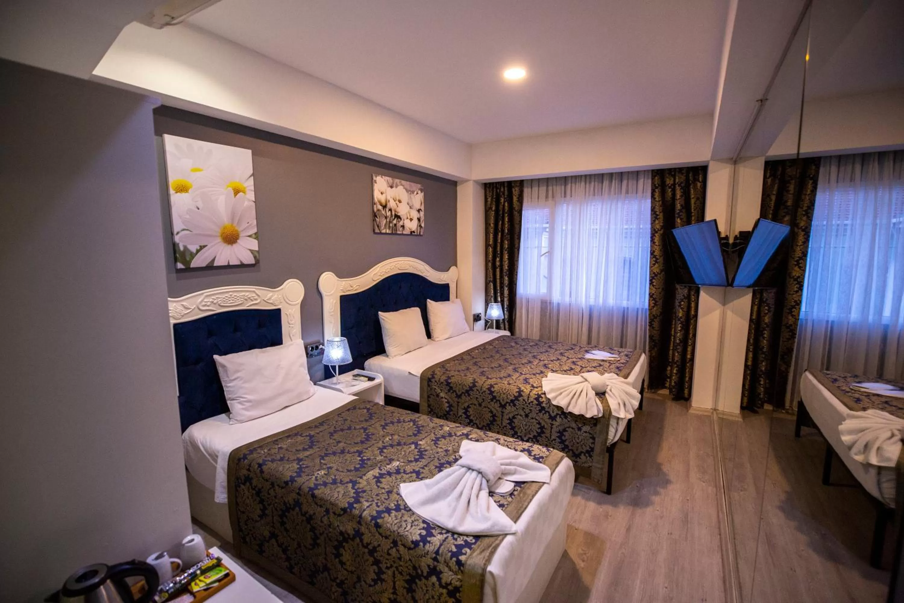 Photo of the whole room, Bed in Albatros Hagia Sophia Hotel