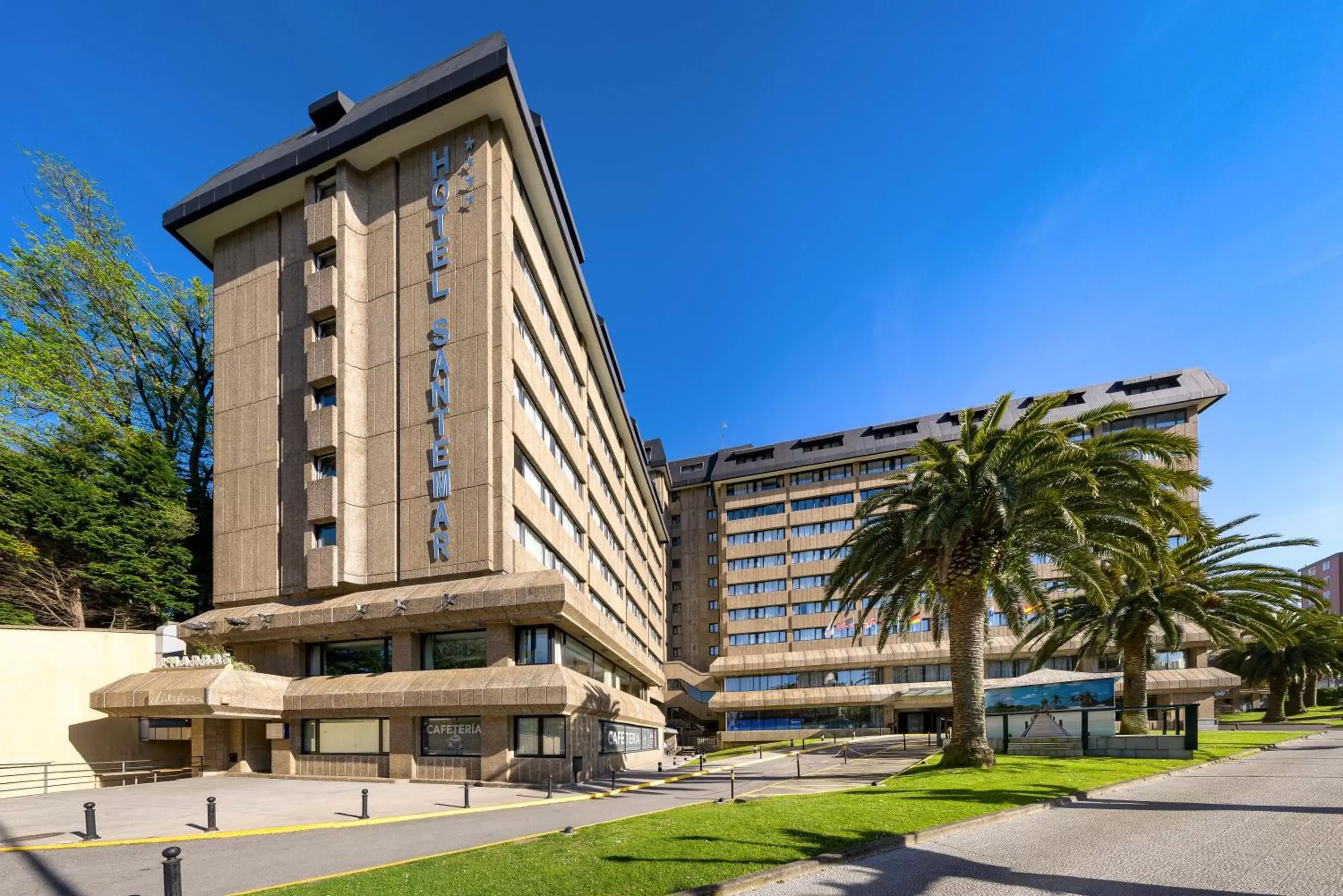 Property building in Santemar Property building in Santemar