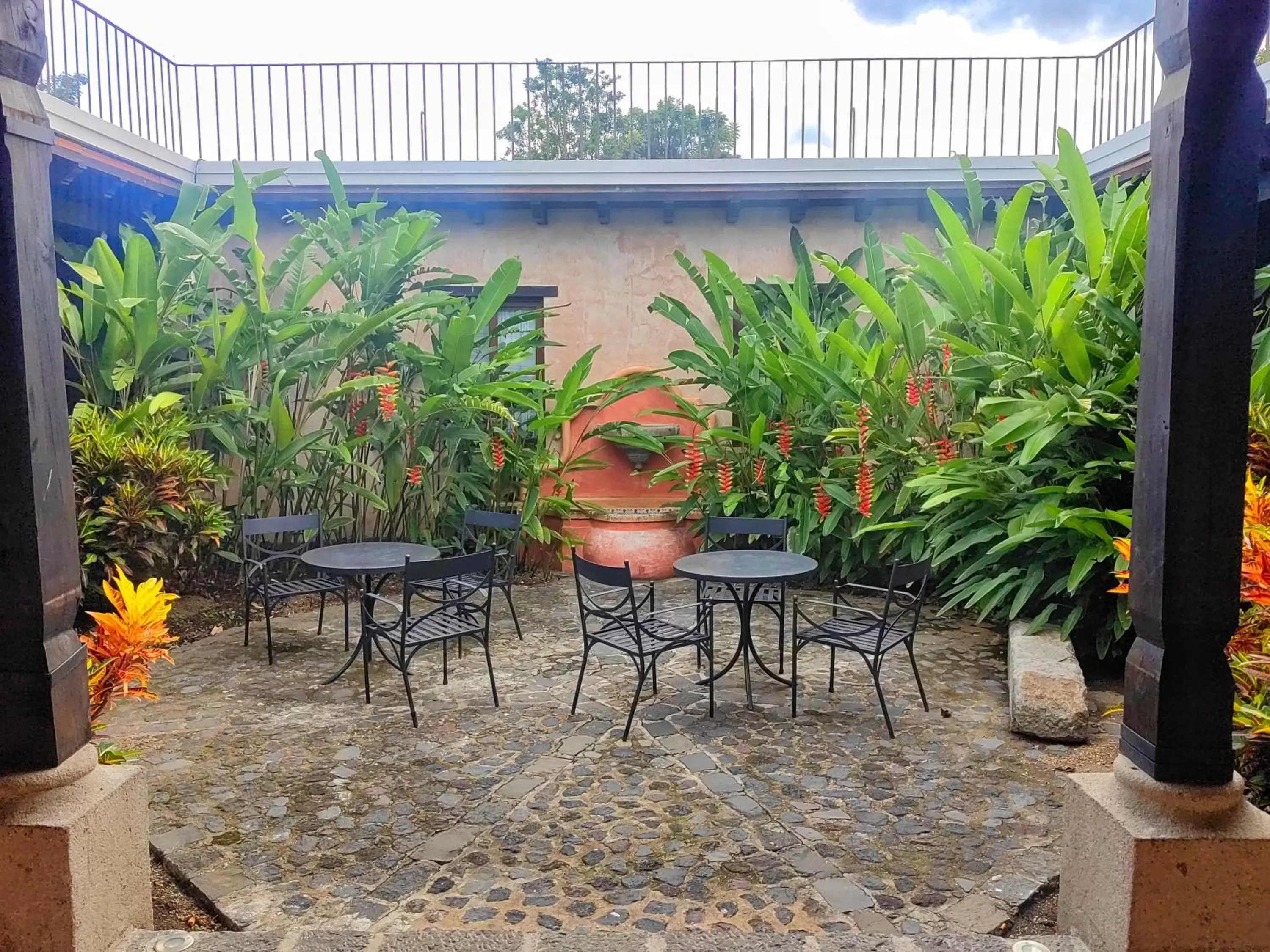 Seating area in Porta Hotel Antigua