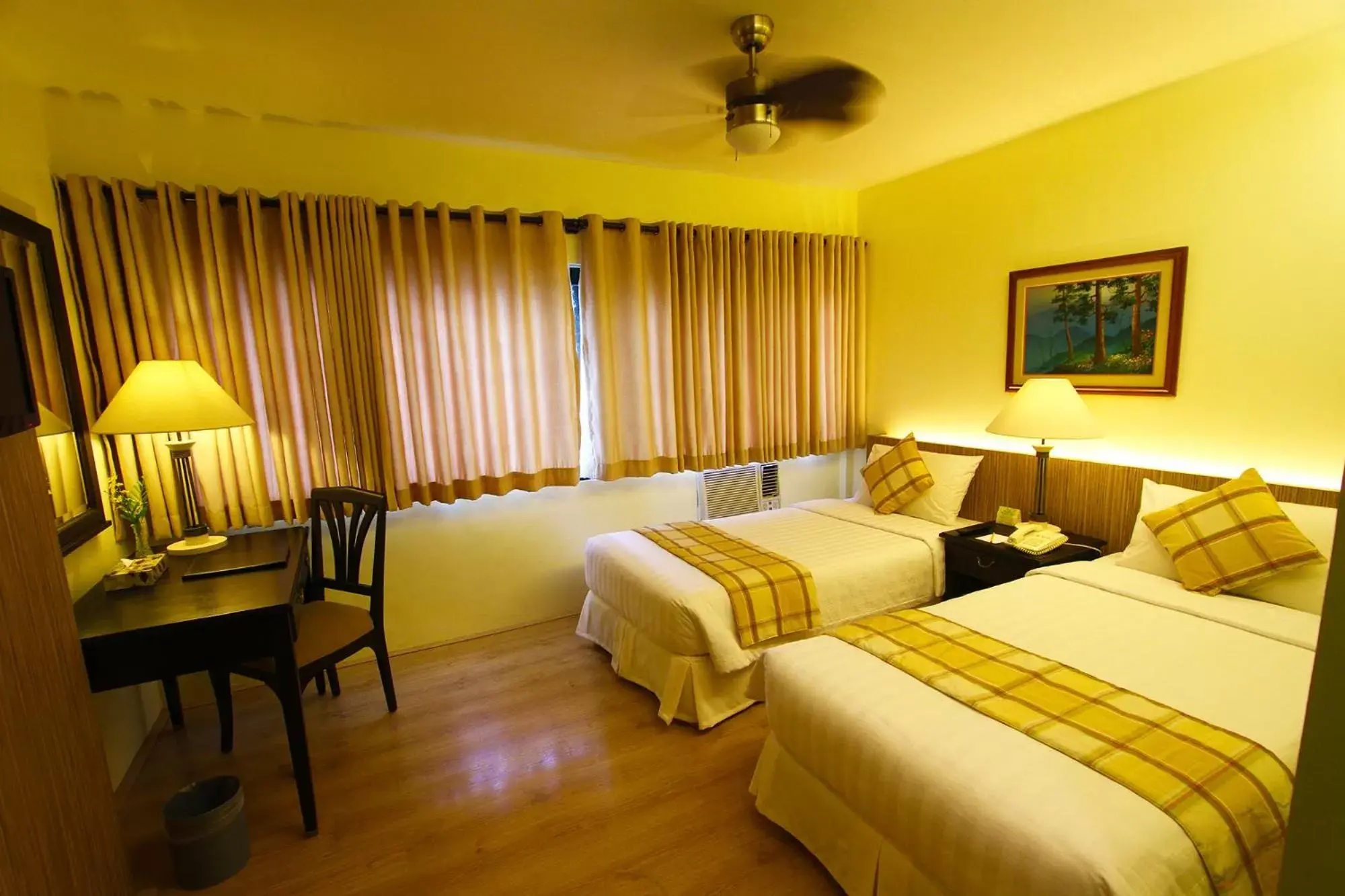 Bedroom, Bed in Hotel Fleuris Bedroom, Bed in Hotel Fleuris