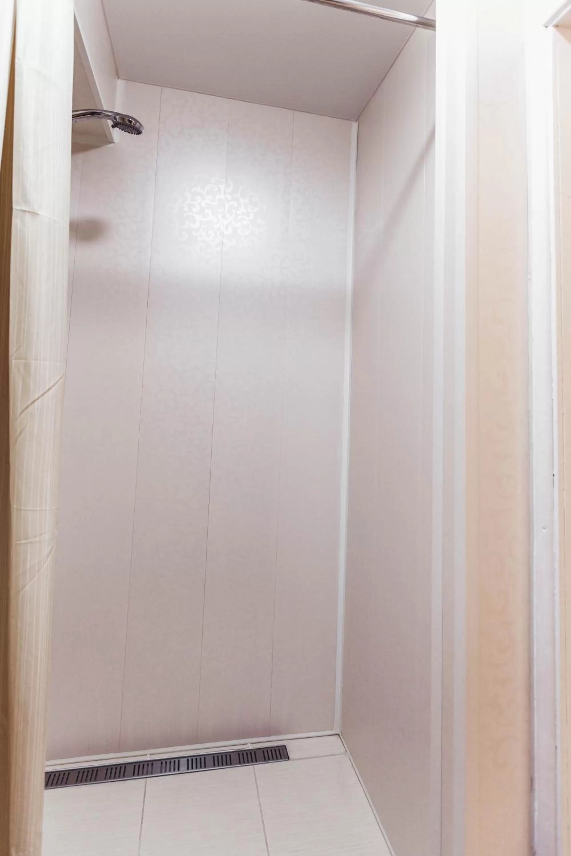 Shower in Apartments near Deribasovskaya