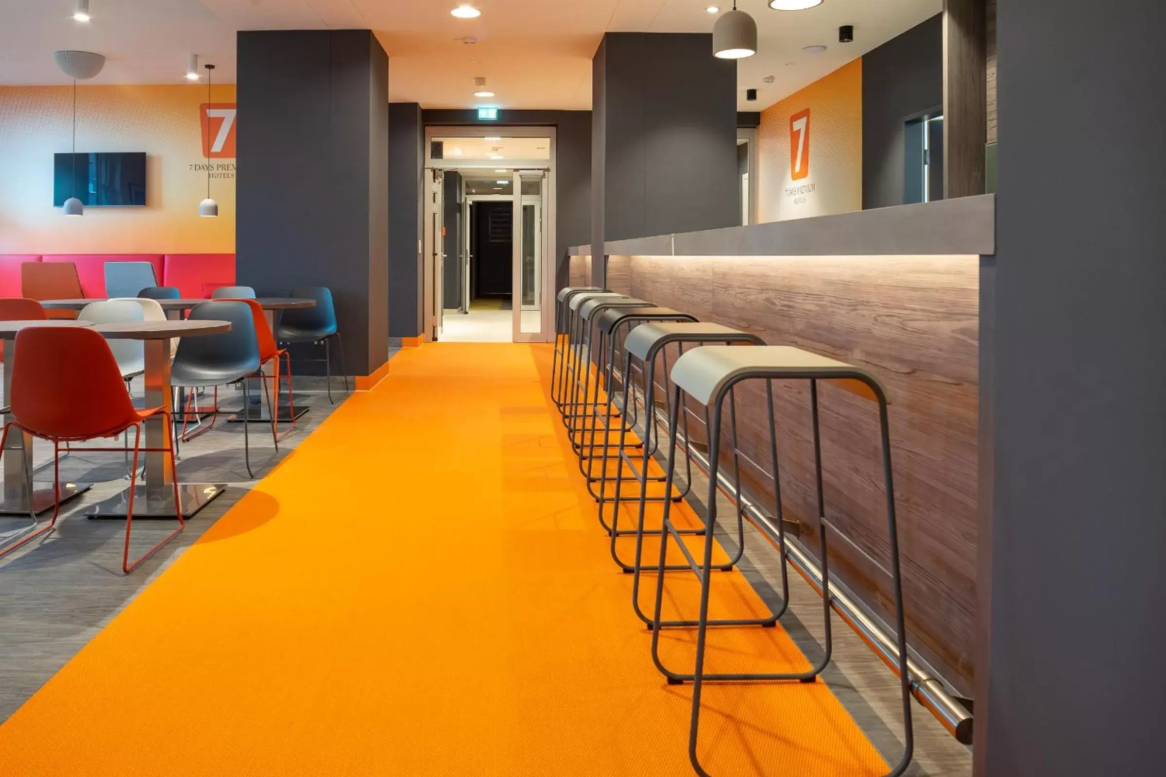 Lobby or reception in Campanile Vienna South Lobby or reception in Campanile Vienna South