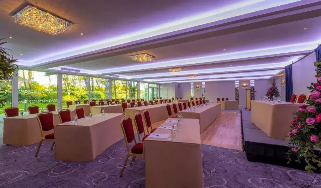 Meeting/conference room, Restaurant/Places to Eat in Marine Hotel