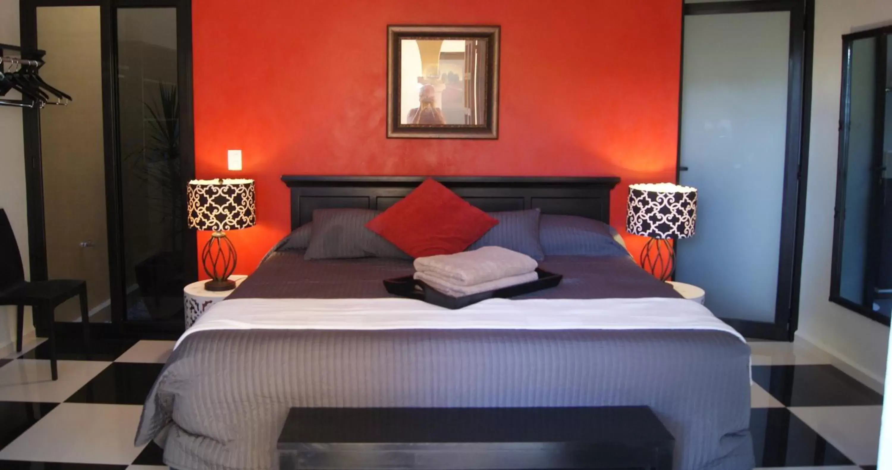 Deluxe King Room in Ochenta Y Dos Bed & Breakfast & Spa Deluxe King Room in Ochenta Y Dos Bed & Breakfast & Spa