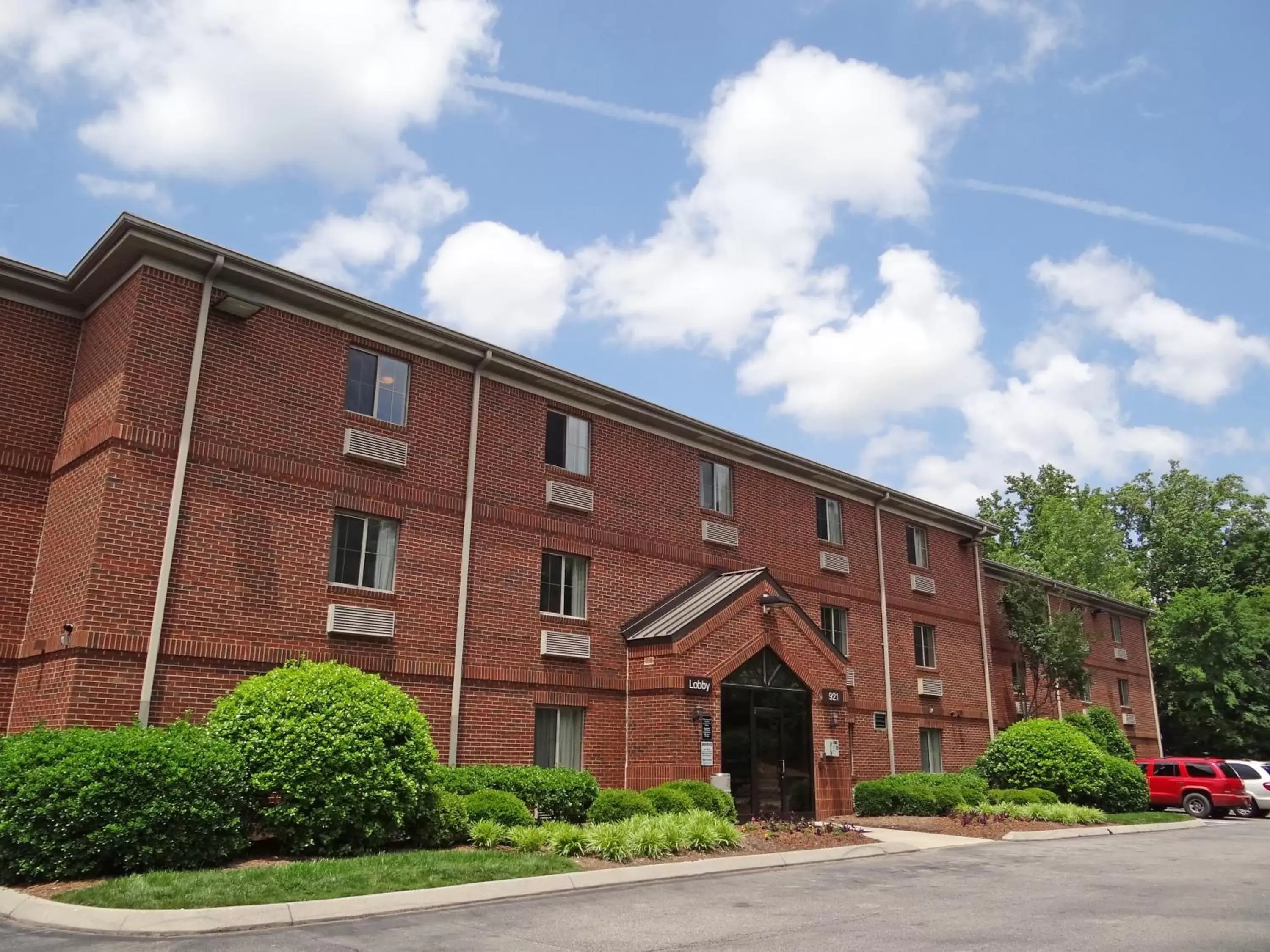 Property Building in Extended Stay America Suites - Raleigh - North Raleigh - Wake Towne Dr