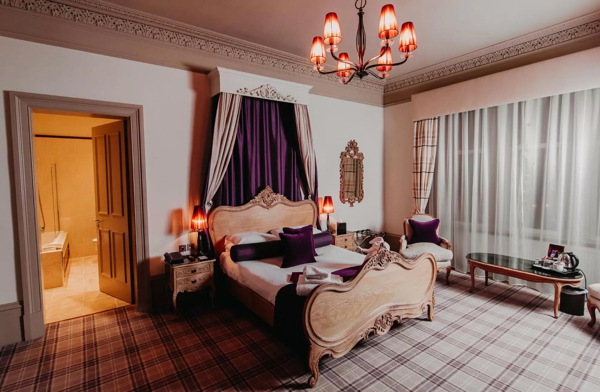 Bedroom, Bed in Lynnhurst Hotel