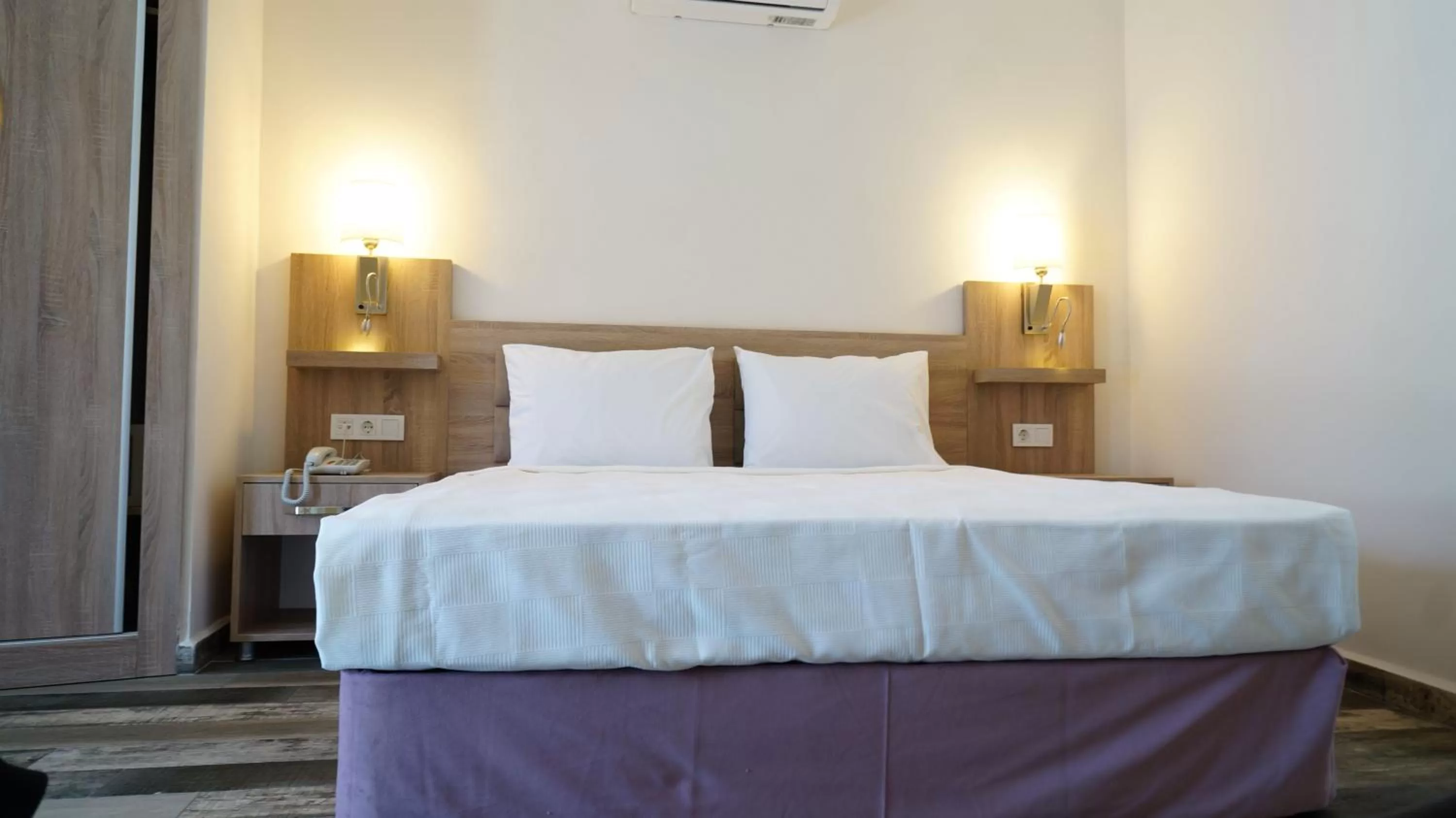 Bedroom, Bed in Arsi Enfi City Beach Hotel