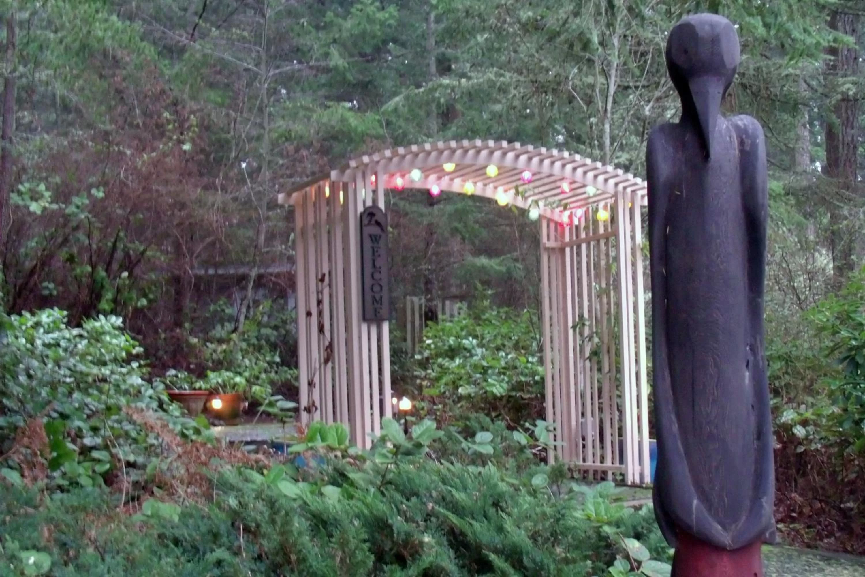 Facade/entrance in Inn to the Woods