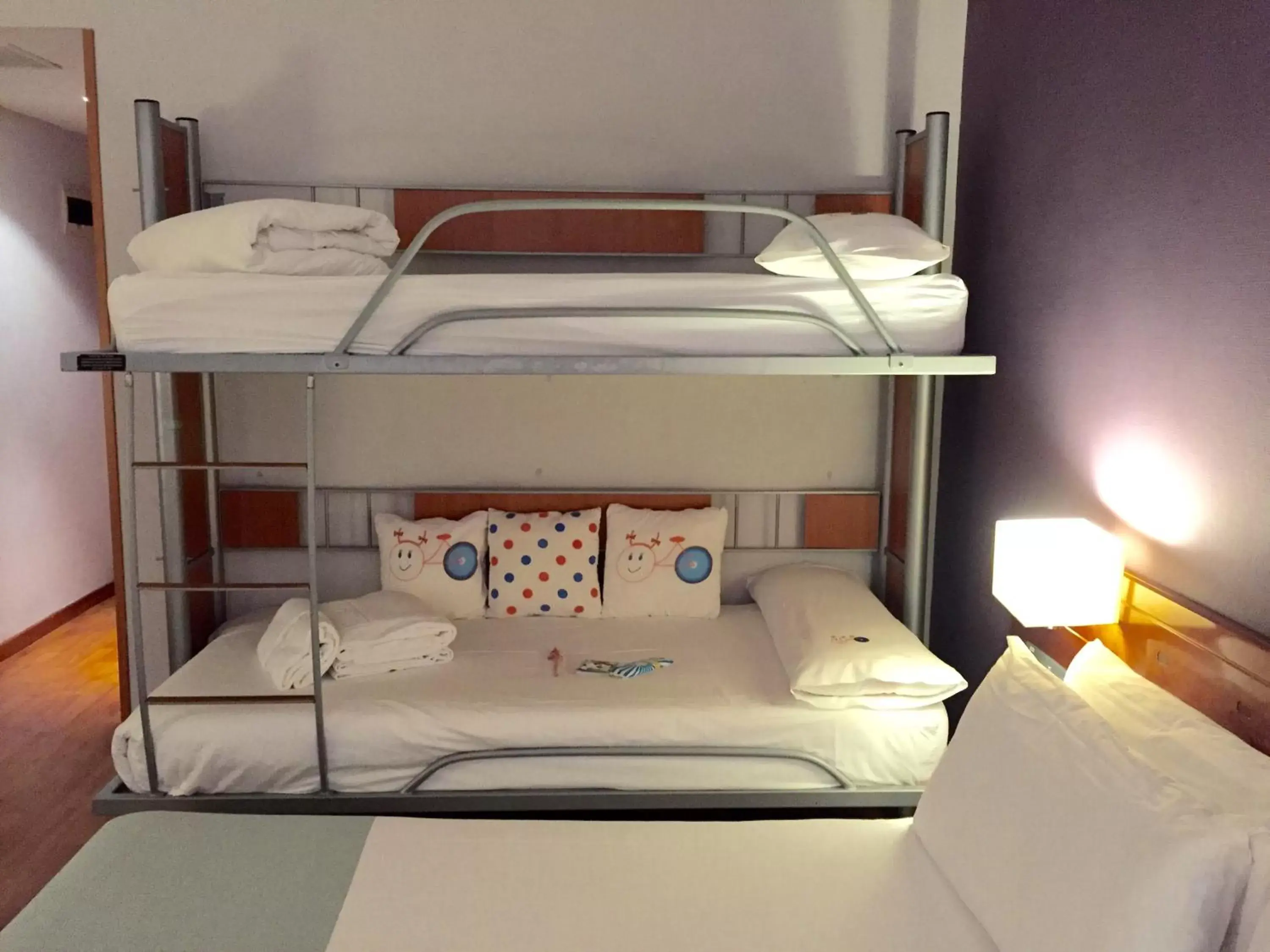 Bunk Bed in Hotel Madrid Centro, Affiliated by Meliá