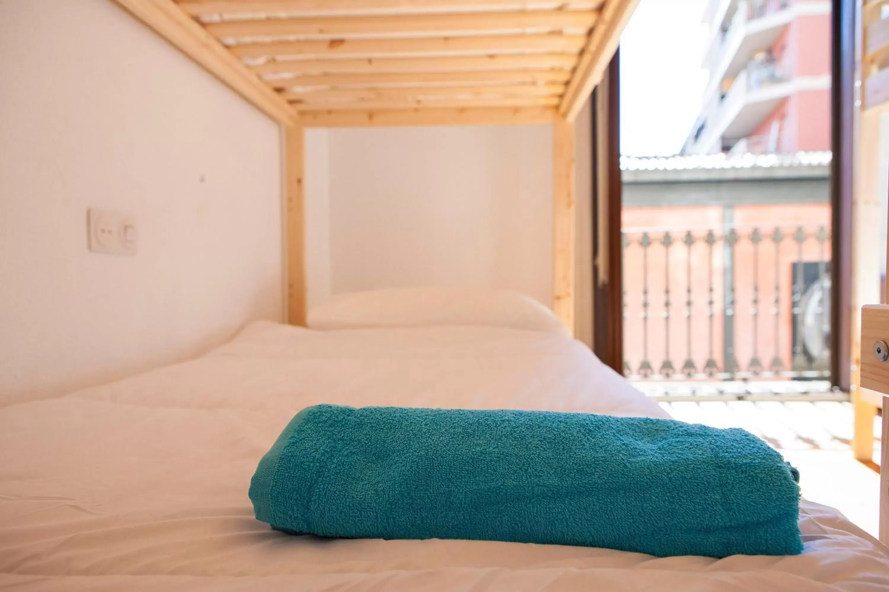 Property building, Bed in Bed in Girona