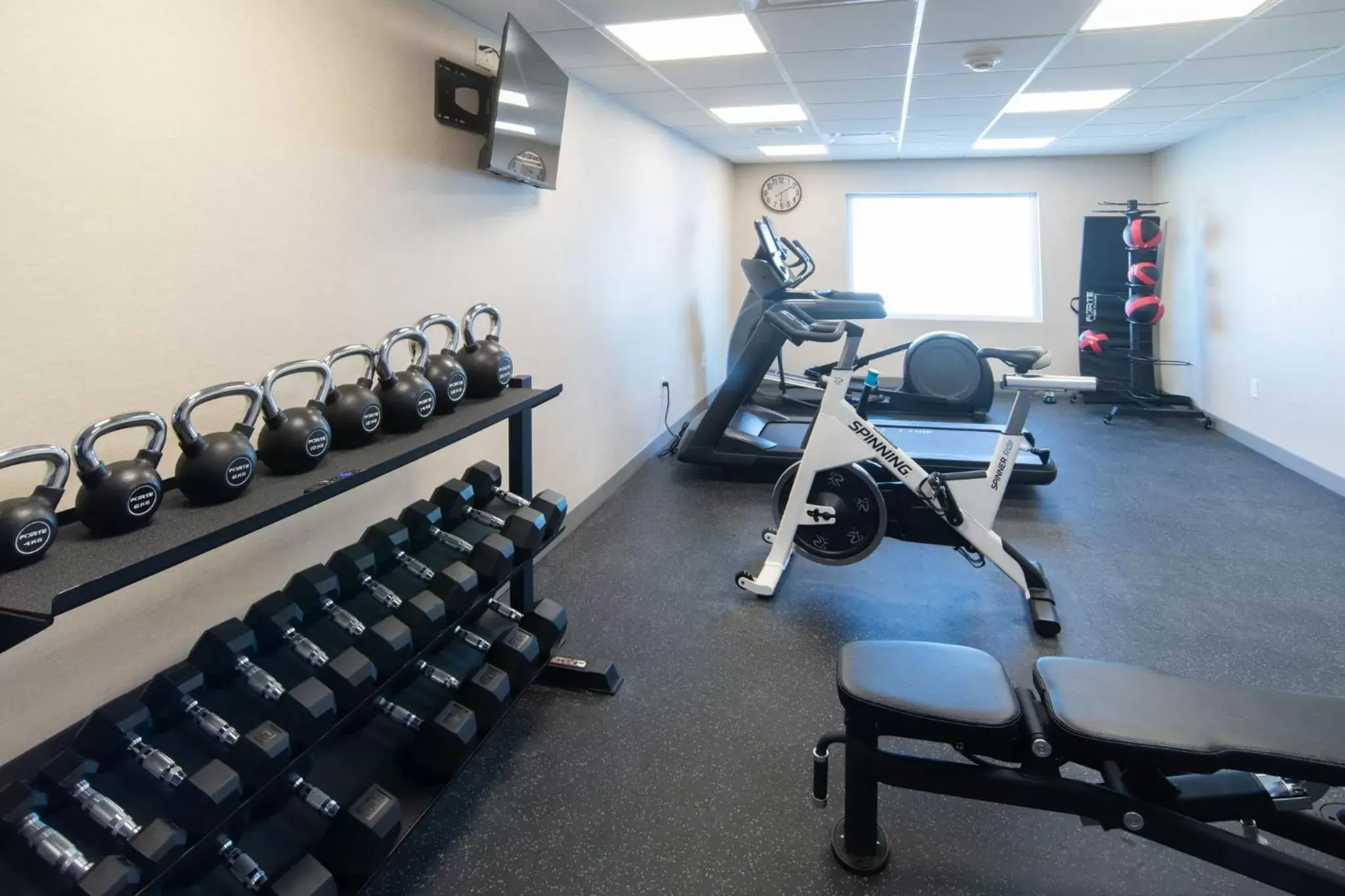 Fitness centre/facilities, Fitness Center/Facilities in Holiday Inn Express & Suites - Moose Jaw, an IHG Hotel