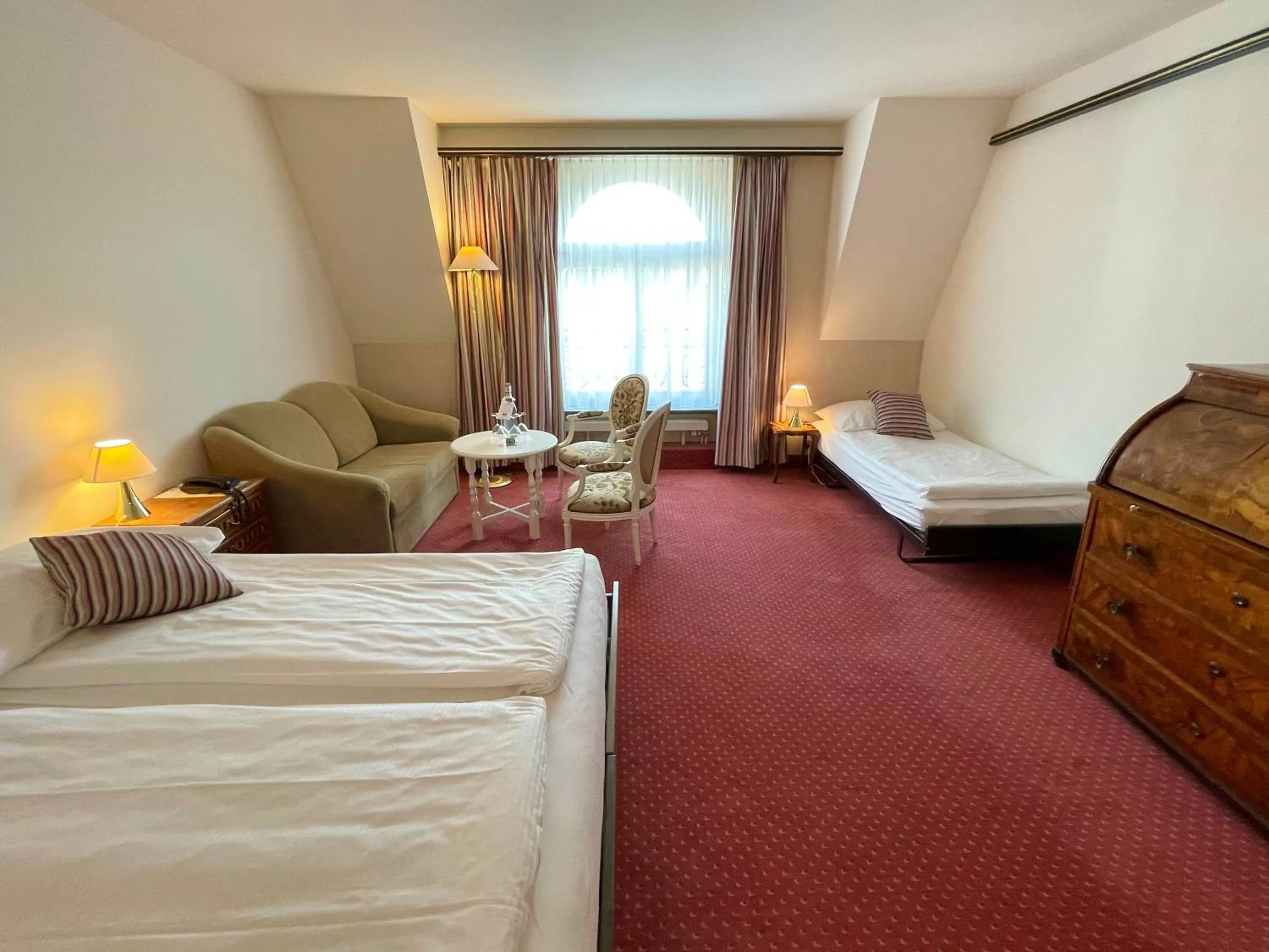 Staff, Bed in Hotel Monopol Luzern