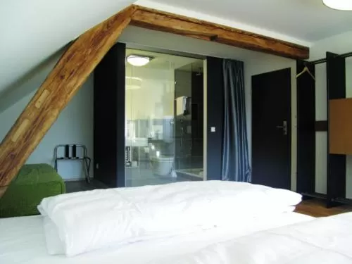 Photo of the whole room in OX Hotel