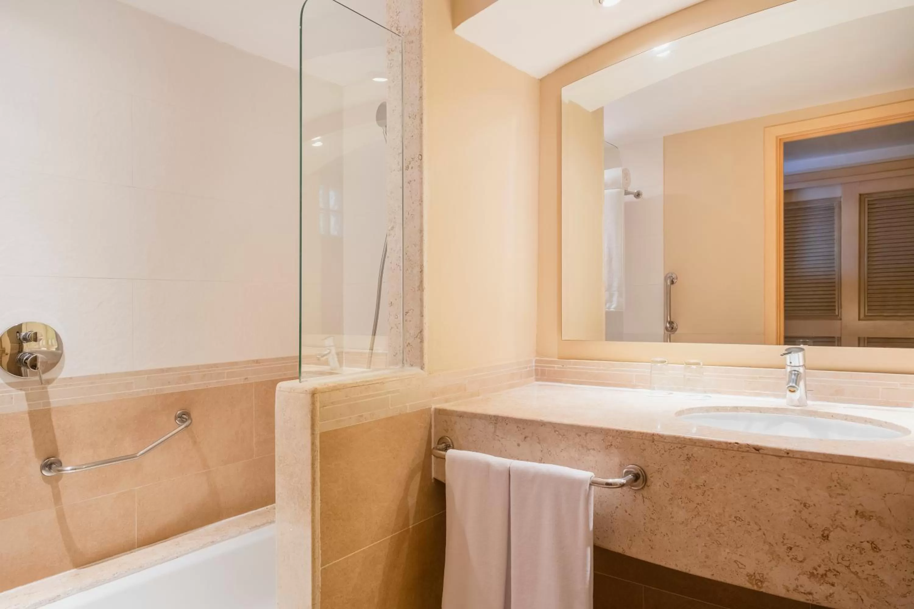 Shower in Iberostar Waves Rose Hall Beach - All Inclusive