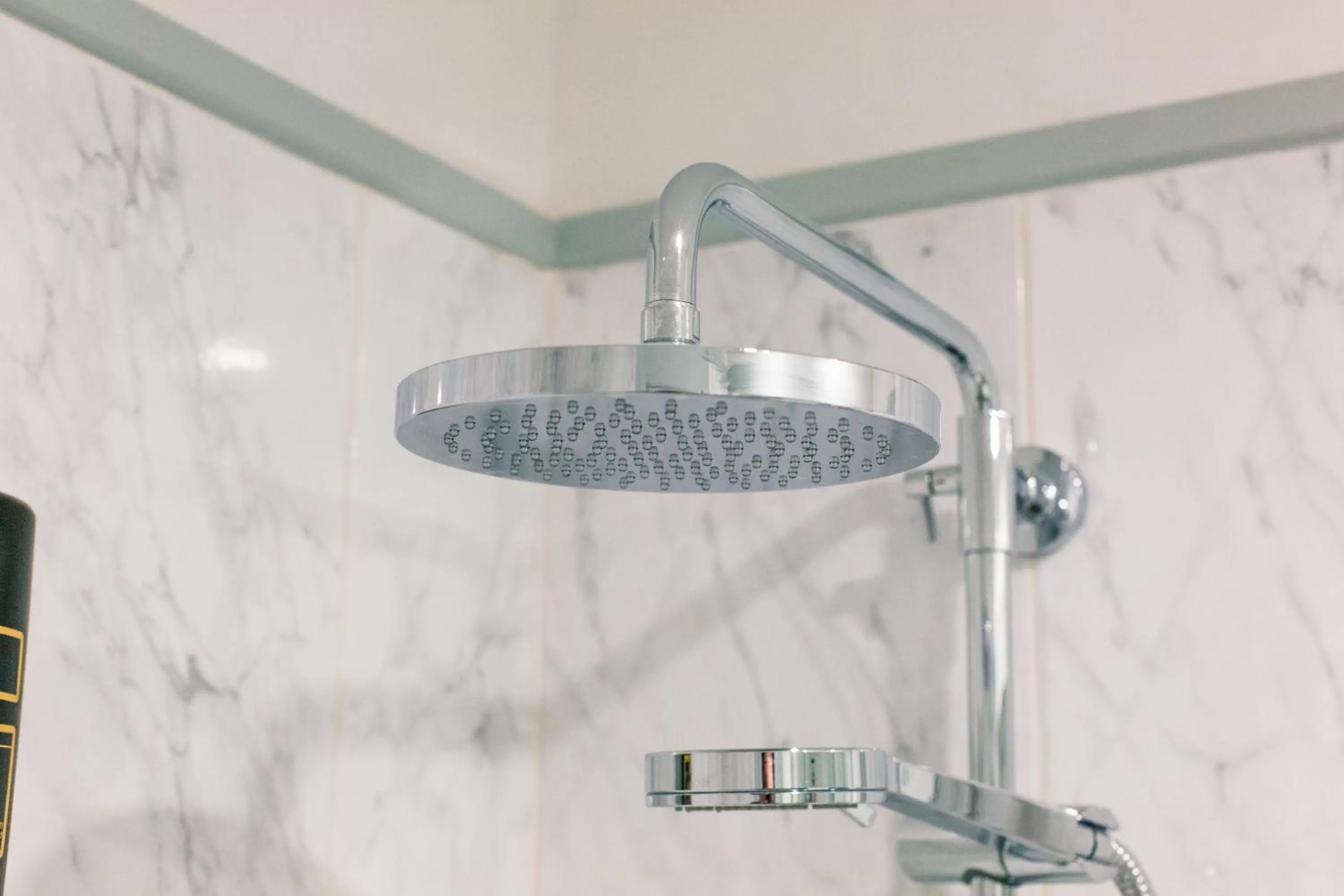 Bathroom in Hotel Imperial Dundalk