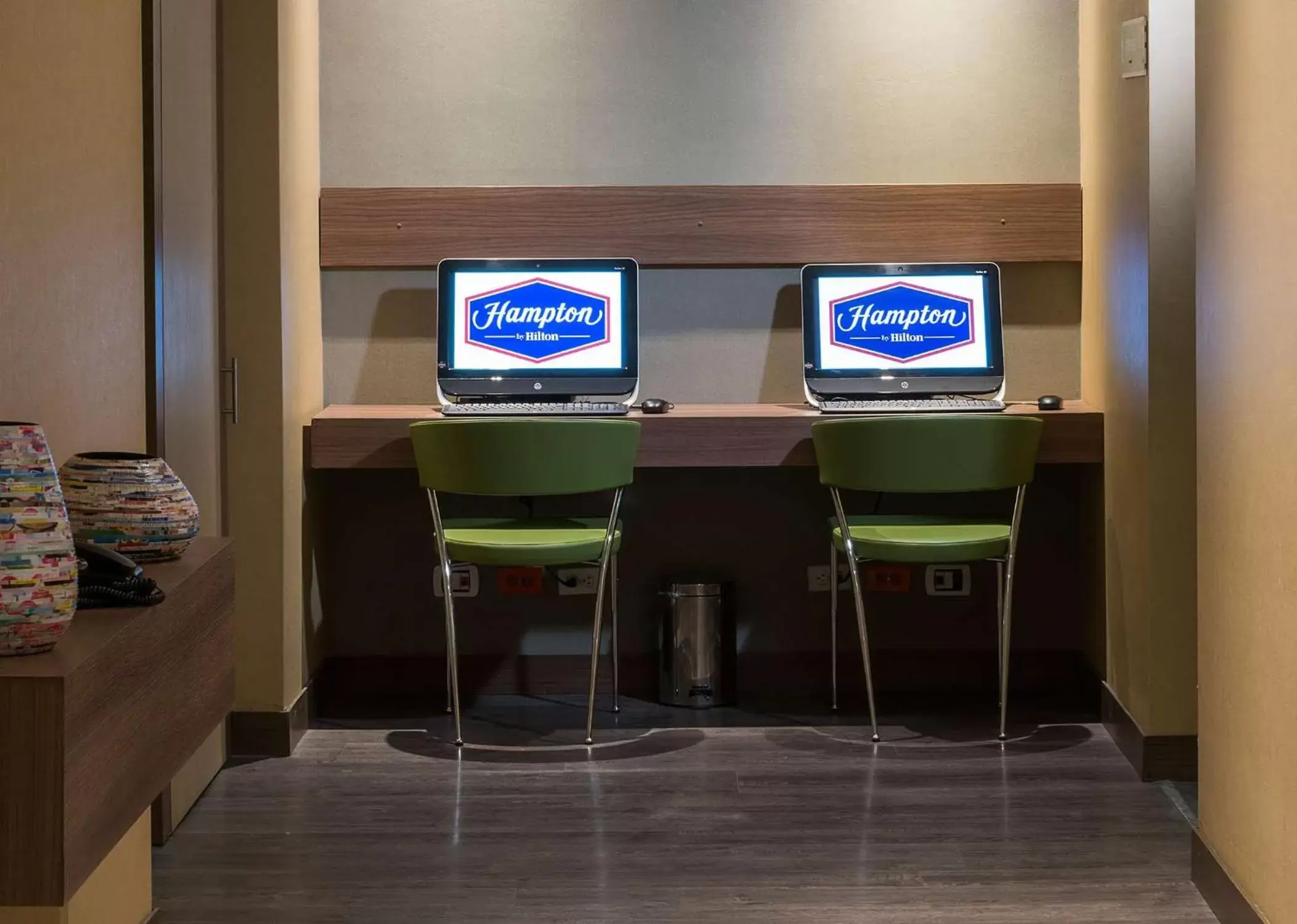 Business facilities in Hampton by Hilton Barranquilla